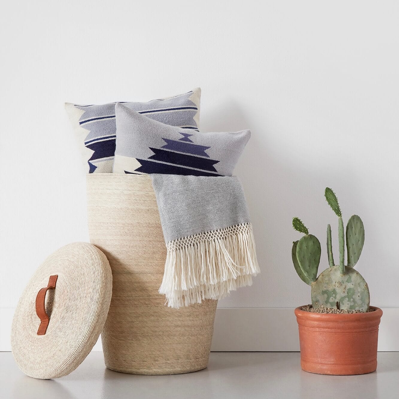 Eco-Friendly Woven Market Basket - Stylish Storage for Laundry, Toys & Organizing - Perfect for Home, Nursery & Office Use