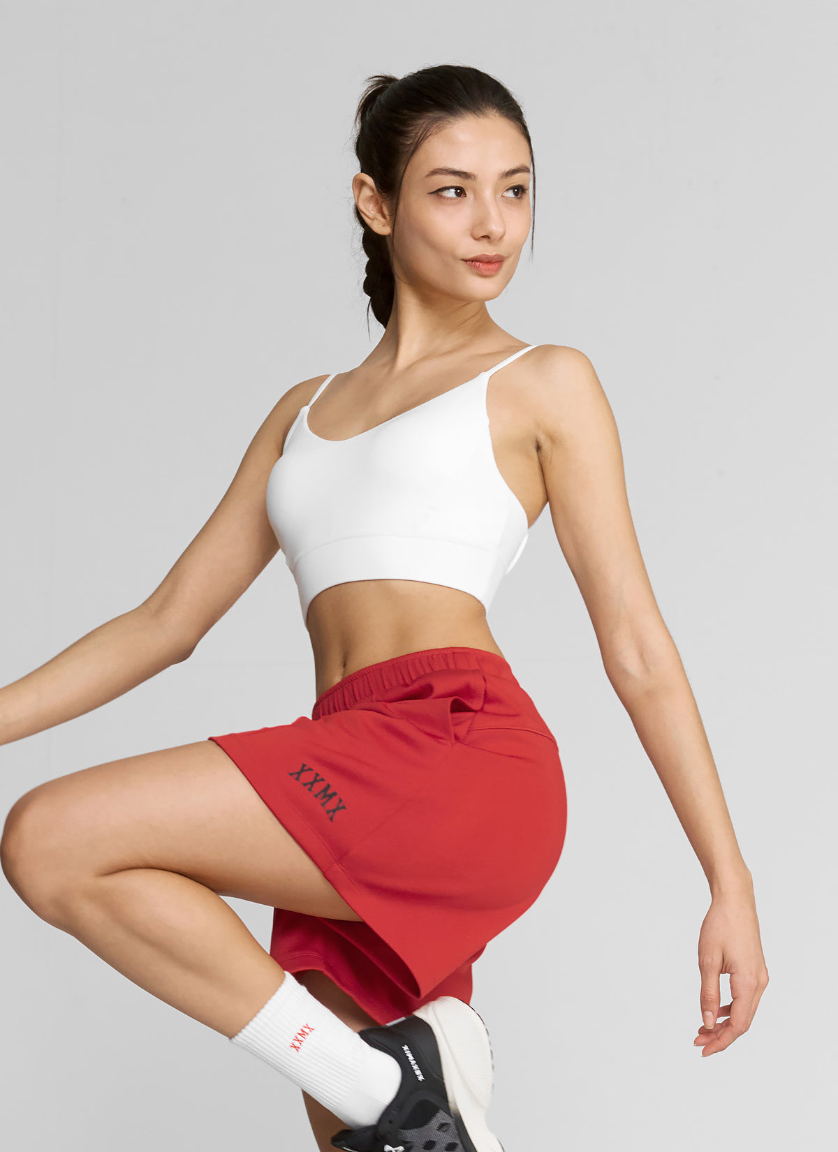 Black Label Signature Breathe V-Neck Sports Bra Top - Comfortable Workout & Yoga Support for Women