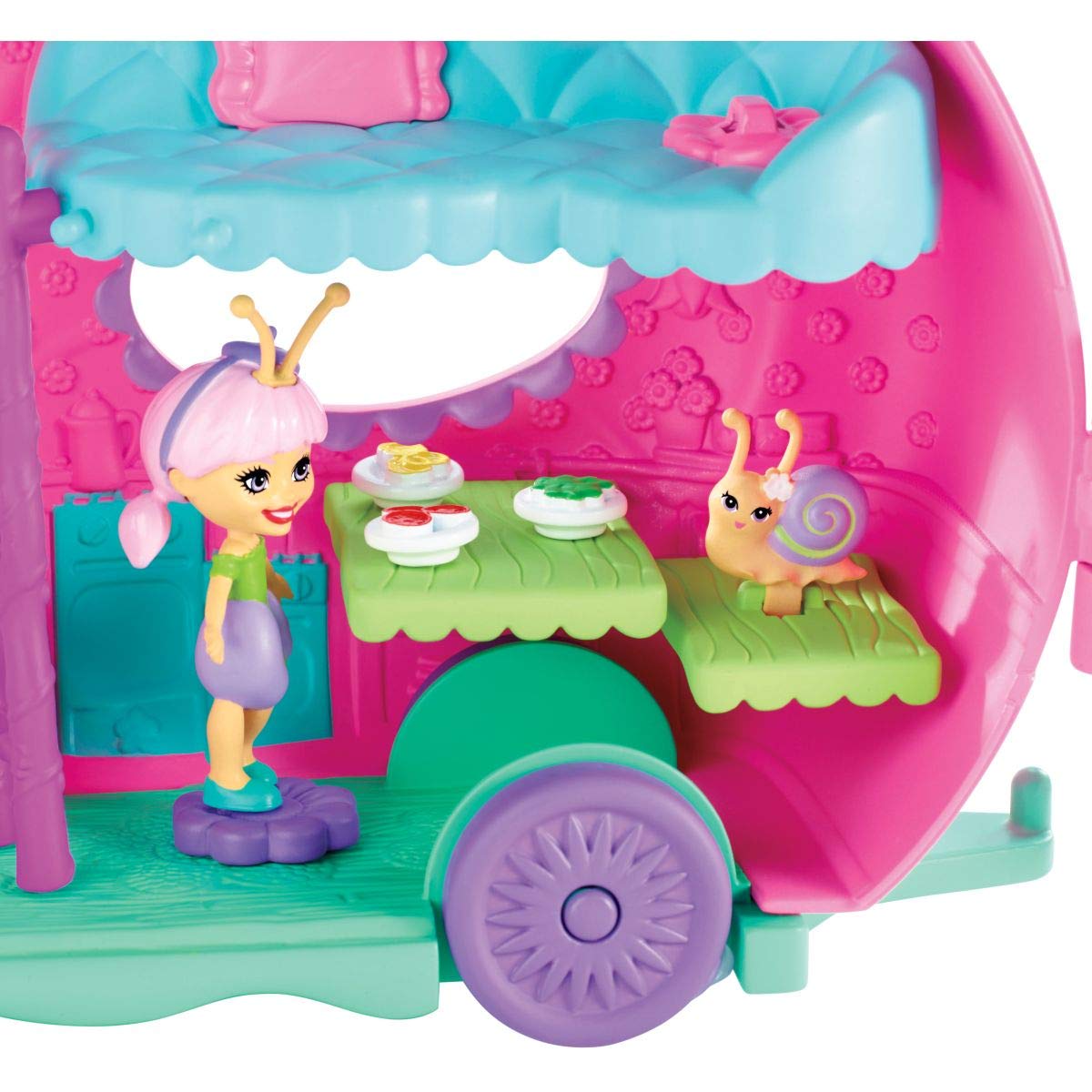 Enchantimals GCT42 Slow-Motion Camper Vehicle Playset with Saxon Snail Doll - Interactive Toy for Kids' Pretend Play & Travel Adventures