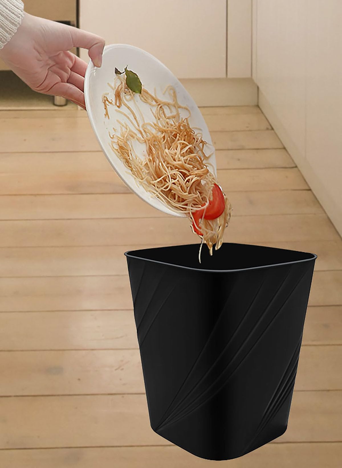 DAJITRE Small Plastic Trash Can - 1 Gallon Waste Basket for Bathroom, Bedroom, Office, Dorm & Kids Room - Compact Garbage Bin for Recycling & Daily Use - Perfect for Desks, Nightstands & Small Spaces (Black)