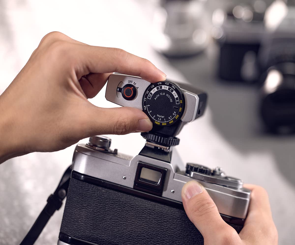 GODOX Lux Junior Retro Camera Flash - Auto/Manual Mode, GN12, 6000K Color Temperature - Compatible with Canon, Nikon, Sony, Fuji, Olympus (Hot-Shoe Mount) - Perfect for Portrait, Wedding & Event Photography