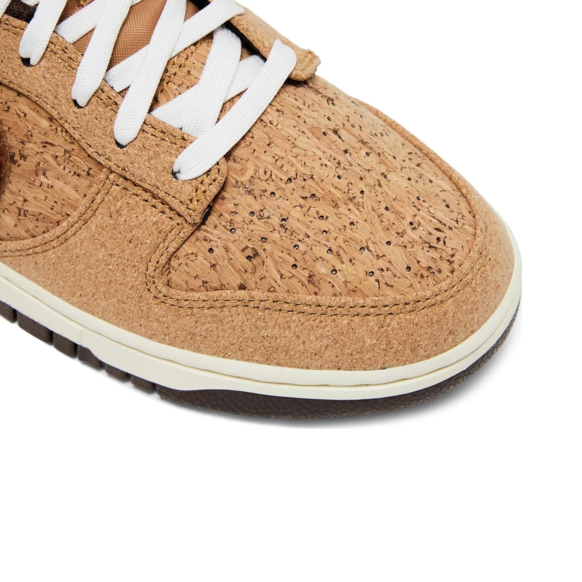 Nike Dunk Low SP 'CLOT Cork' Sneakers (2023) - Limited Edition Streetwear Shoes for Casual Wear & Sneaker Collectors