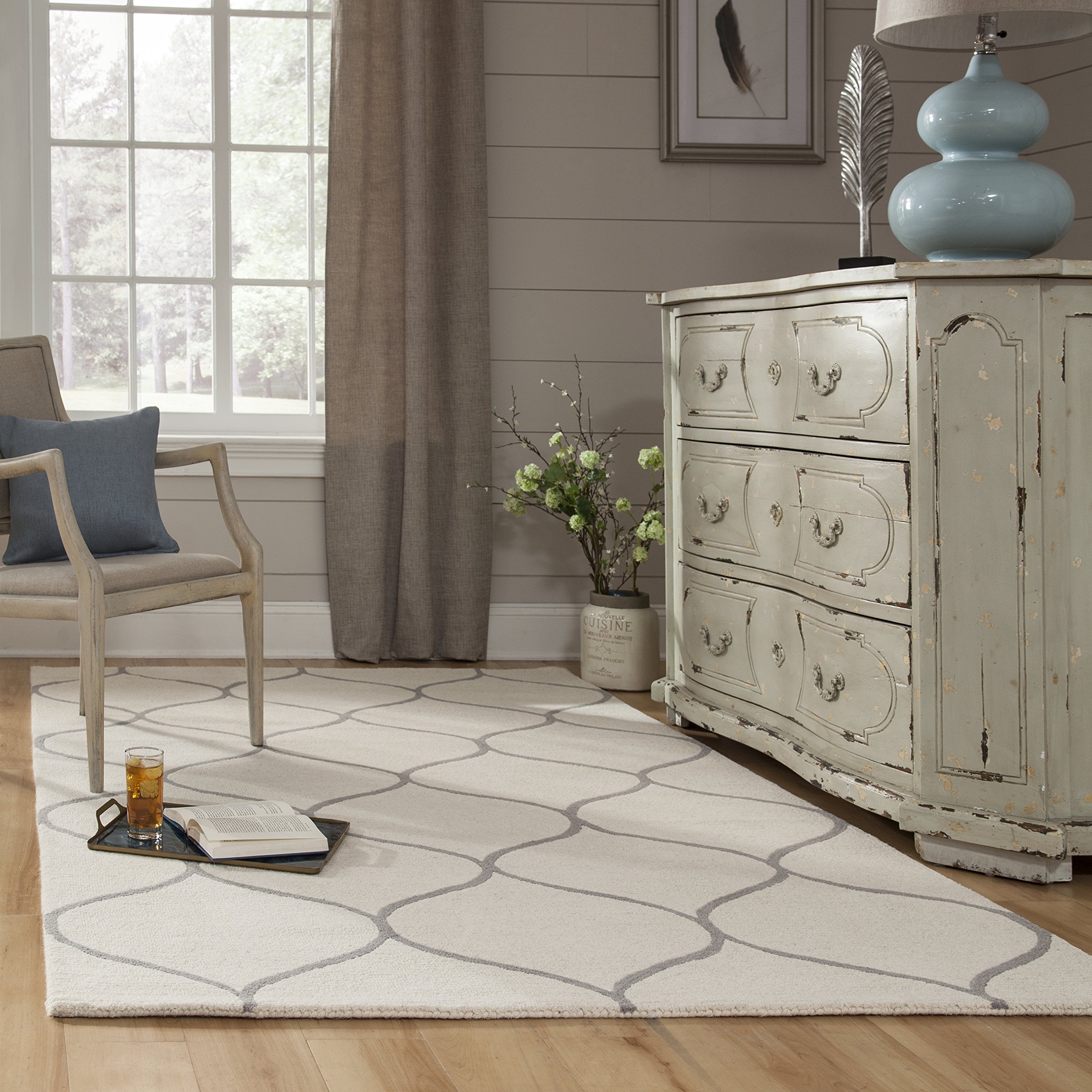 Momeni Newport Collection Ivory Area Rug 3'9