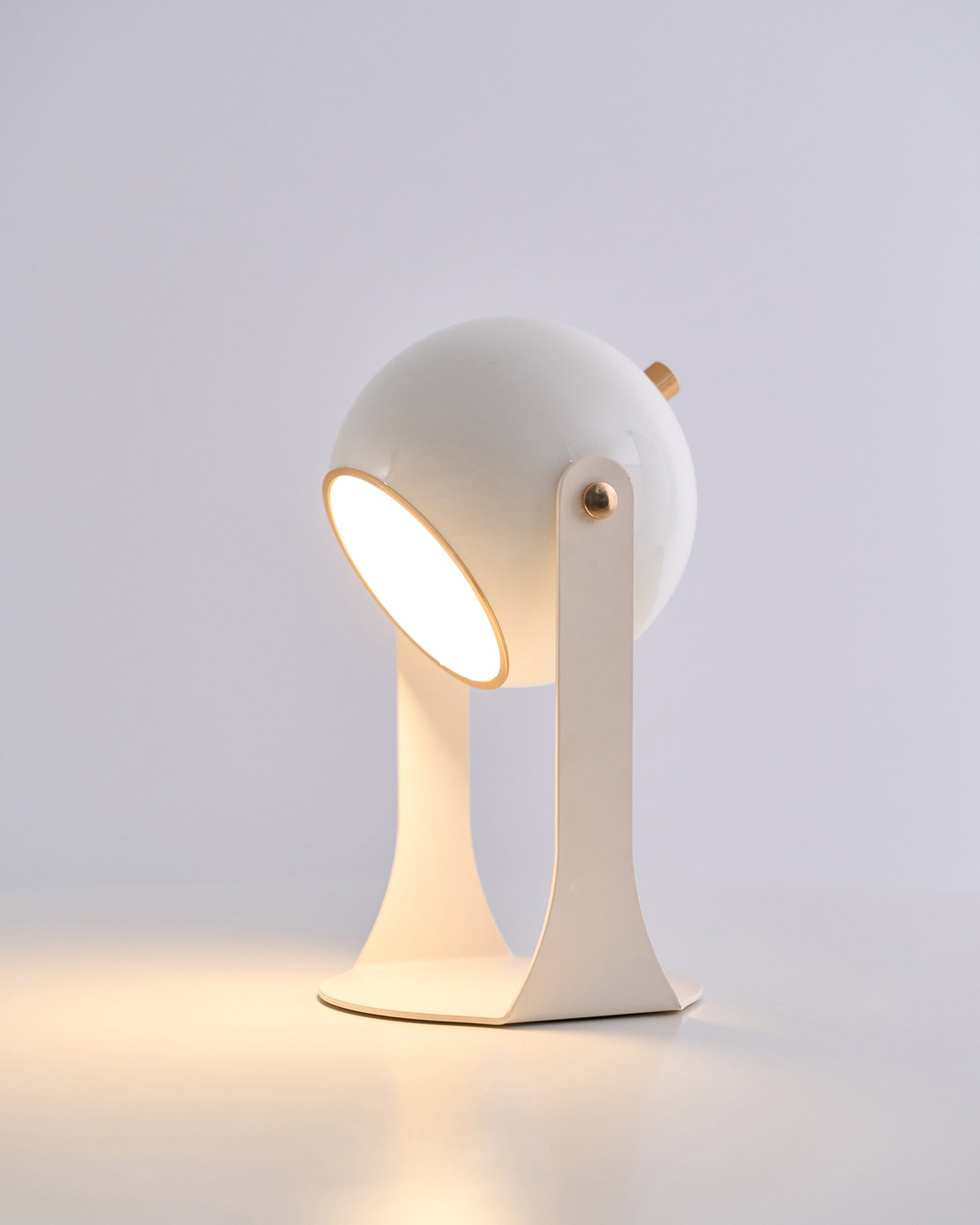 Modern Svejk Table Lamp - Adjustable LED Desk Light for Home Office, Bedroom & Study - Perfect for Reading, Working & Nightstand Use