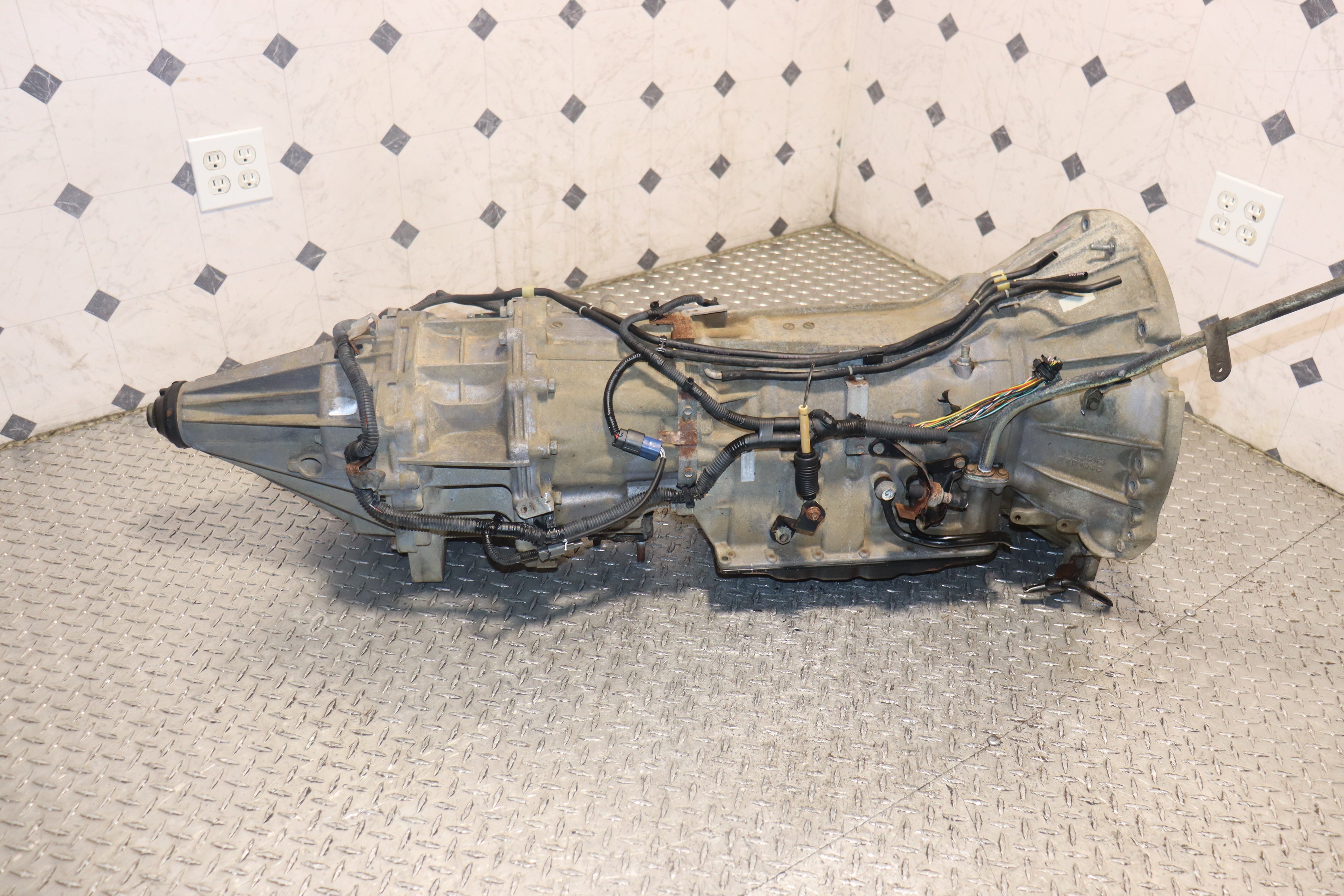 JDM VQ40 4WD Automatic Transmission 2005-2014 Nissan Pathfinder Frontier Xterra 4.0L V6 VQ40DE Engine - Perfect for Off-Roading, Towing & Performance Upgrades