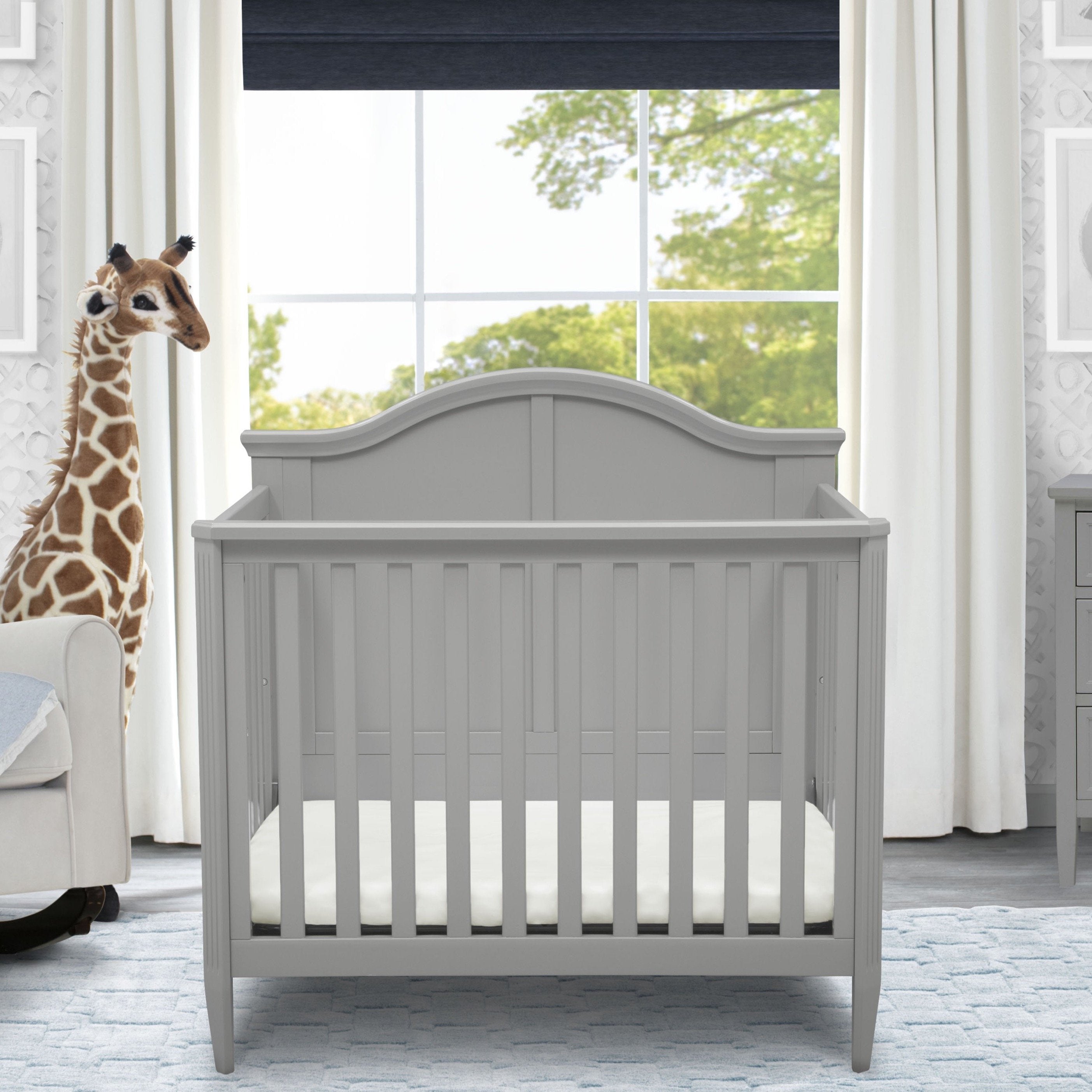 Parker Mini Convertible Baby Crib with Mattress & 2 Sheets - 3-in-1 Toddler Bed & Daybed - Safe Nursery Furniture for Newborns & Infants - Perfect for Small Spaces & Nursery Decor