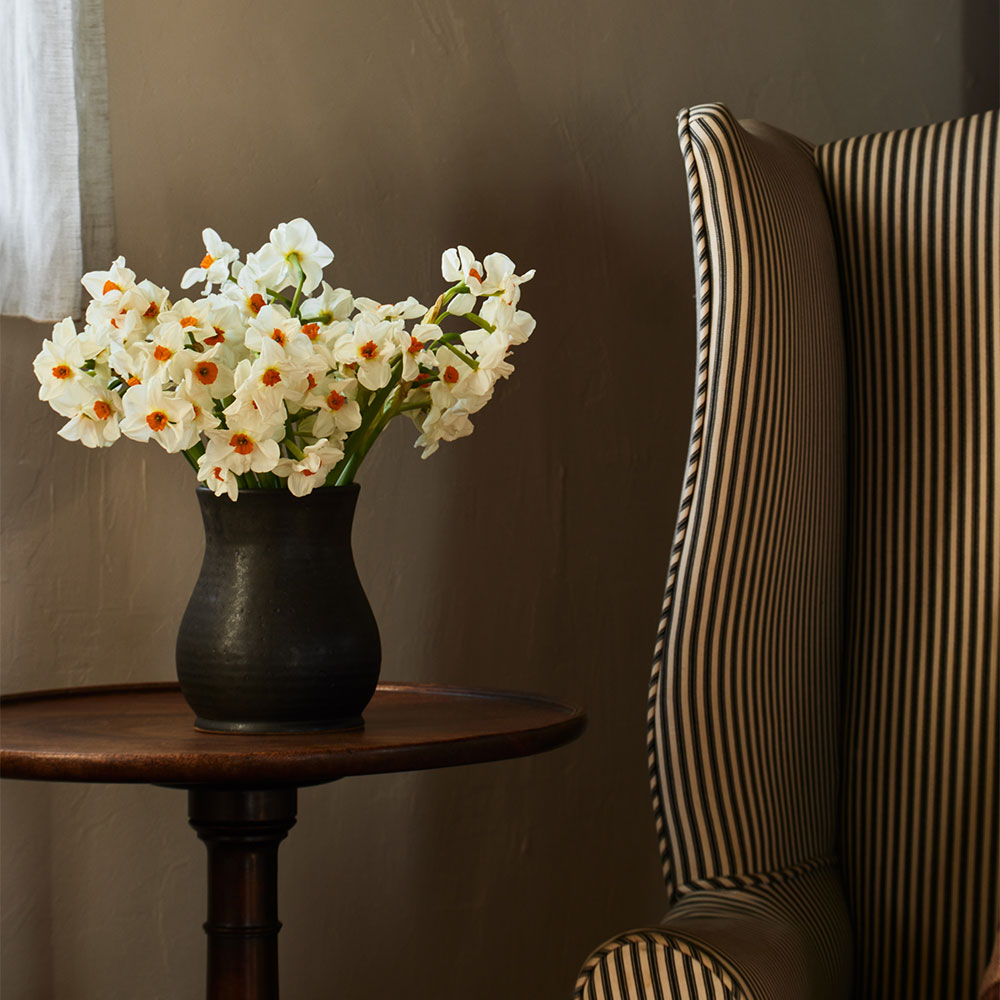 Elegant Dark Ceramic Bloom Vase for Home Decor - Perfect for Floral Arrangements, Wedding Centerpieces & Living Room Accents