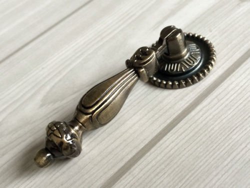 Vintage Antique Bronze Cabinet Pulls & Knobs - Zinc Alloy Drawer Handles for Dresser, Cabinet Door - Classic Home Decor (Larger Size) - Perfect for Farmhouse, Shabby Chic & Vintage Style Furniture Makeover