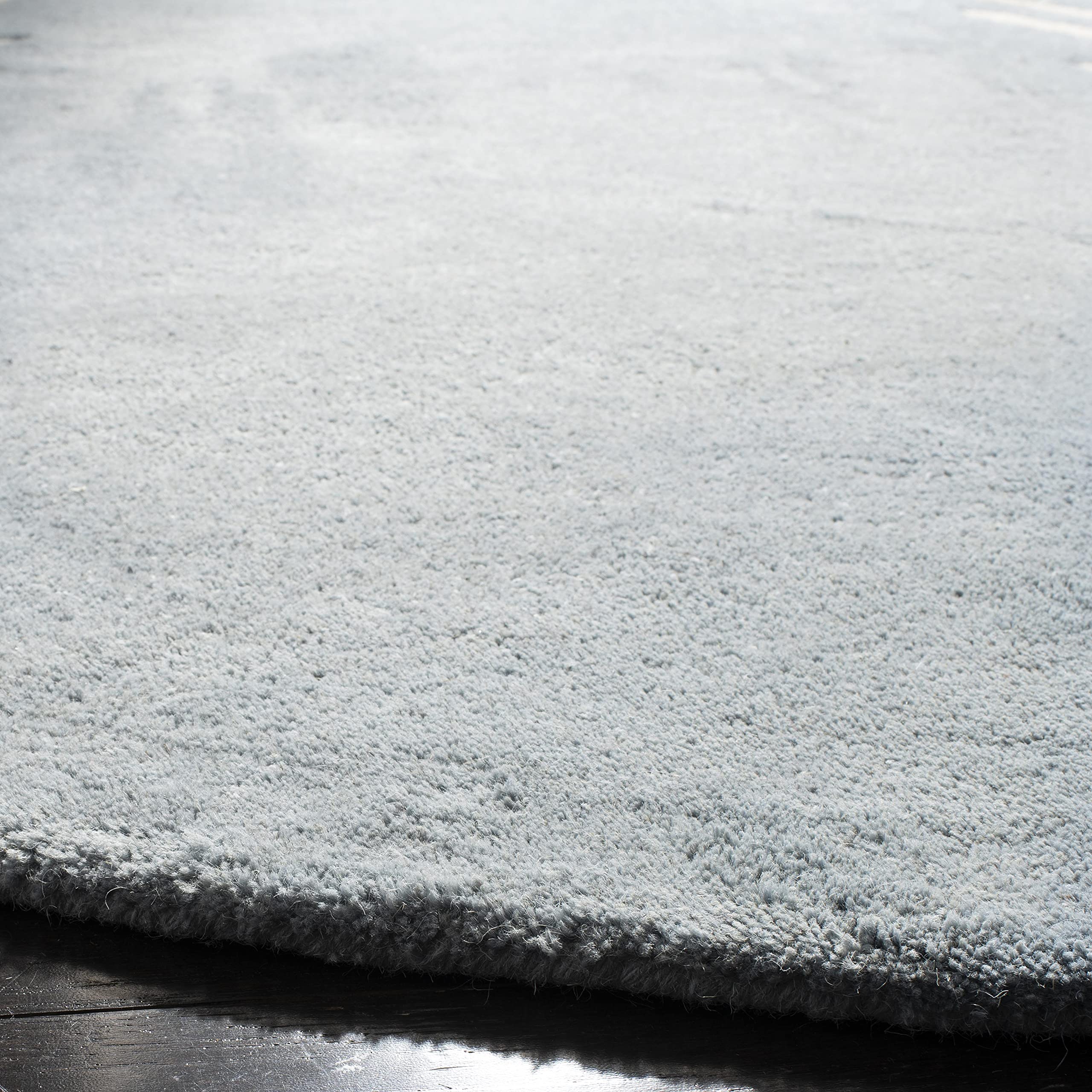 SAFAVIEH Soho Collection 4' Round Area Rug - Handmade Wool & Viscose Light Blue Ivory - Durable for High Traffic Living Room, Bedroom, Office - SOH704B - Perfect for Boho, Modern & Farmhouse Decor