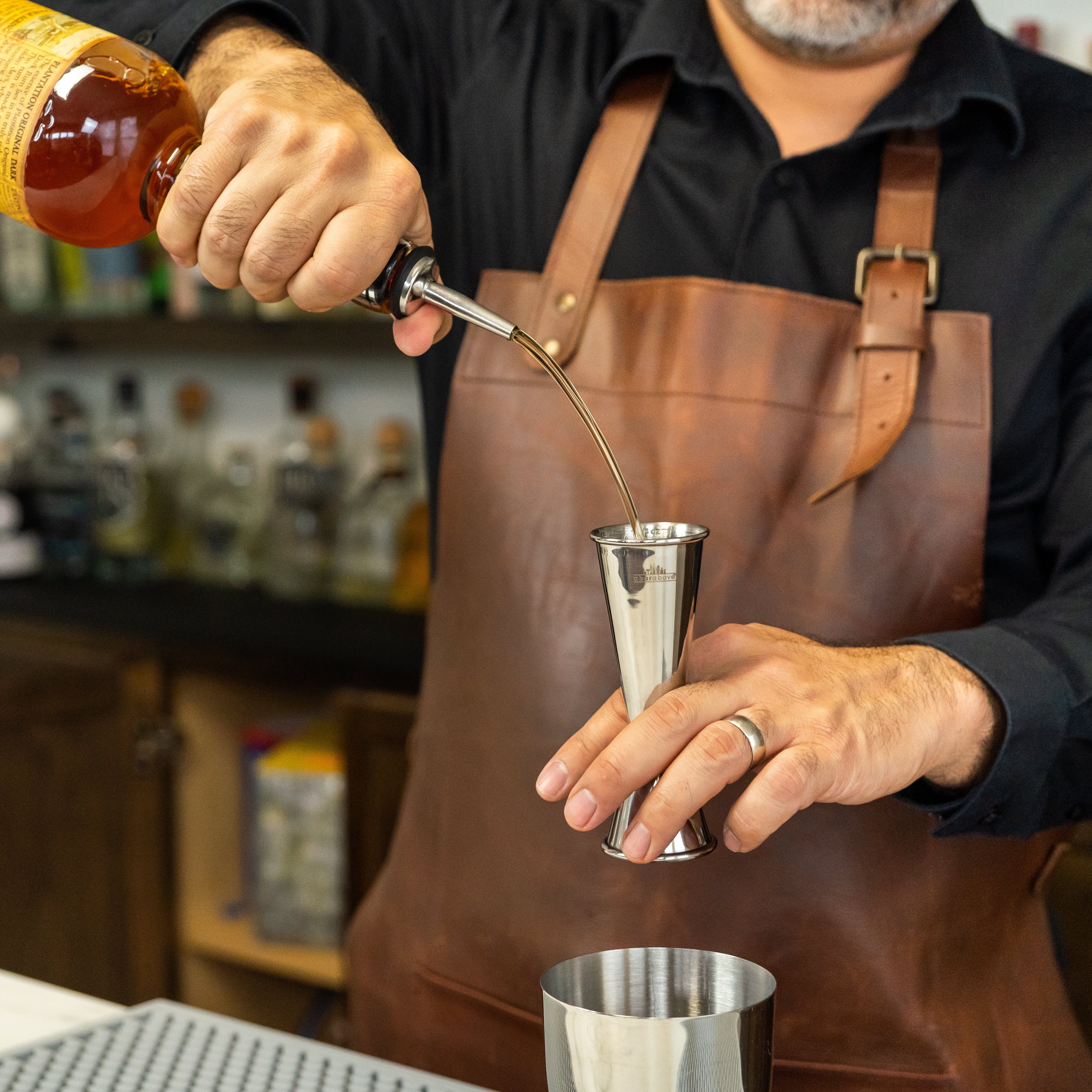 Premium Stainless Steel Pour Spout for Liquids - Durable & Leak-Proof Kitchen Accessory for Oil, Vinegar, Syrup & More - Perfect for Home Bars, Restaurants & DIY Cocktails