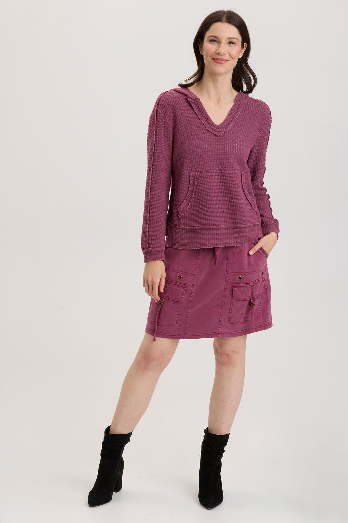 Zuriel Hoodie Cabaret Pigment - Stylish & Comfortable Women's Pullover Sweatshirt | Perfect for Casual Wear, Street Fashion & Fall Outfits