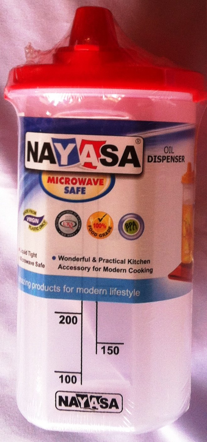 Nayasa Superplast 600ml Red Plastic Oil Dispenser Bottle - Kitchen Cooking Oil Pourer with Non-Drip Spout for Salad Dressing, Vinegar & Olive Oil (Set of 1)