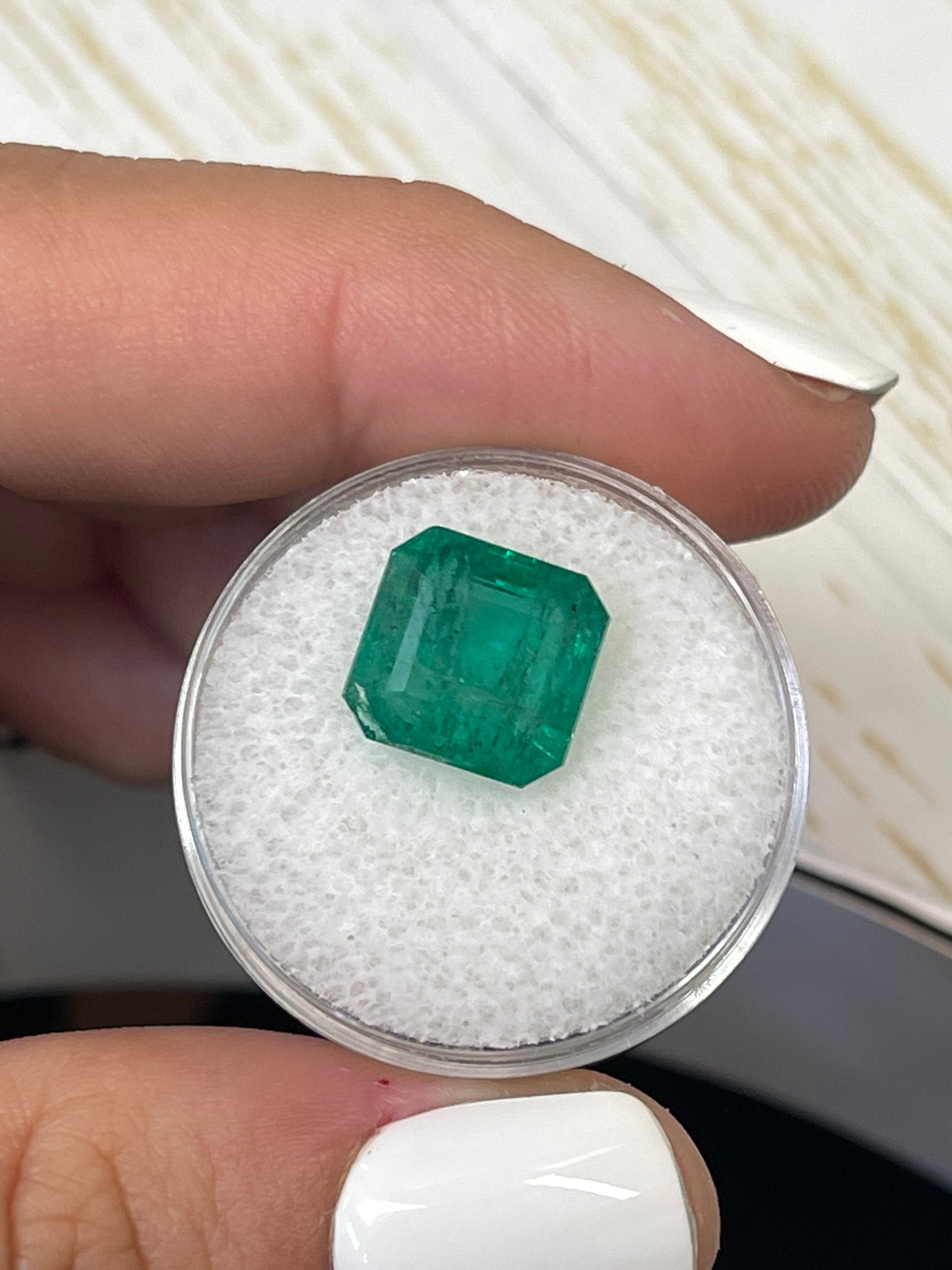 6.68 Carat Vivid Green Natural Zambian Emerald - 10.6x10.3mm Loose Gemstone for Jewelry Making, Engagement Rings & Luxury Gifts