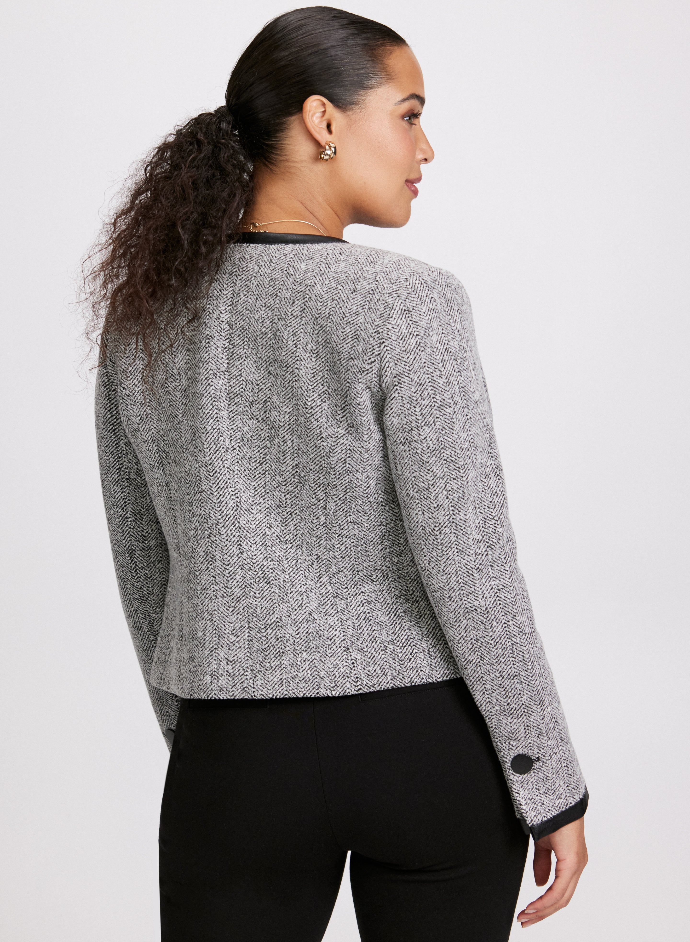 Stylish Contrast Trim Herringbone Jacket for Women - Classic Winter Coat with Elegant Detailing | Perfect for Office Wear, Date Nights & Cold Weather Fashion
