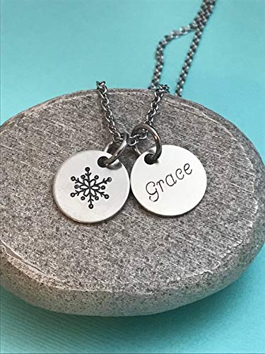 Snowflake Necklace - Personalized Name Jewelry for Christmas & Winter Gifts | Snowflake Charm Pendant for Women, Holiday Party, Bridesmaid Gift & Winter Fashion Accessory