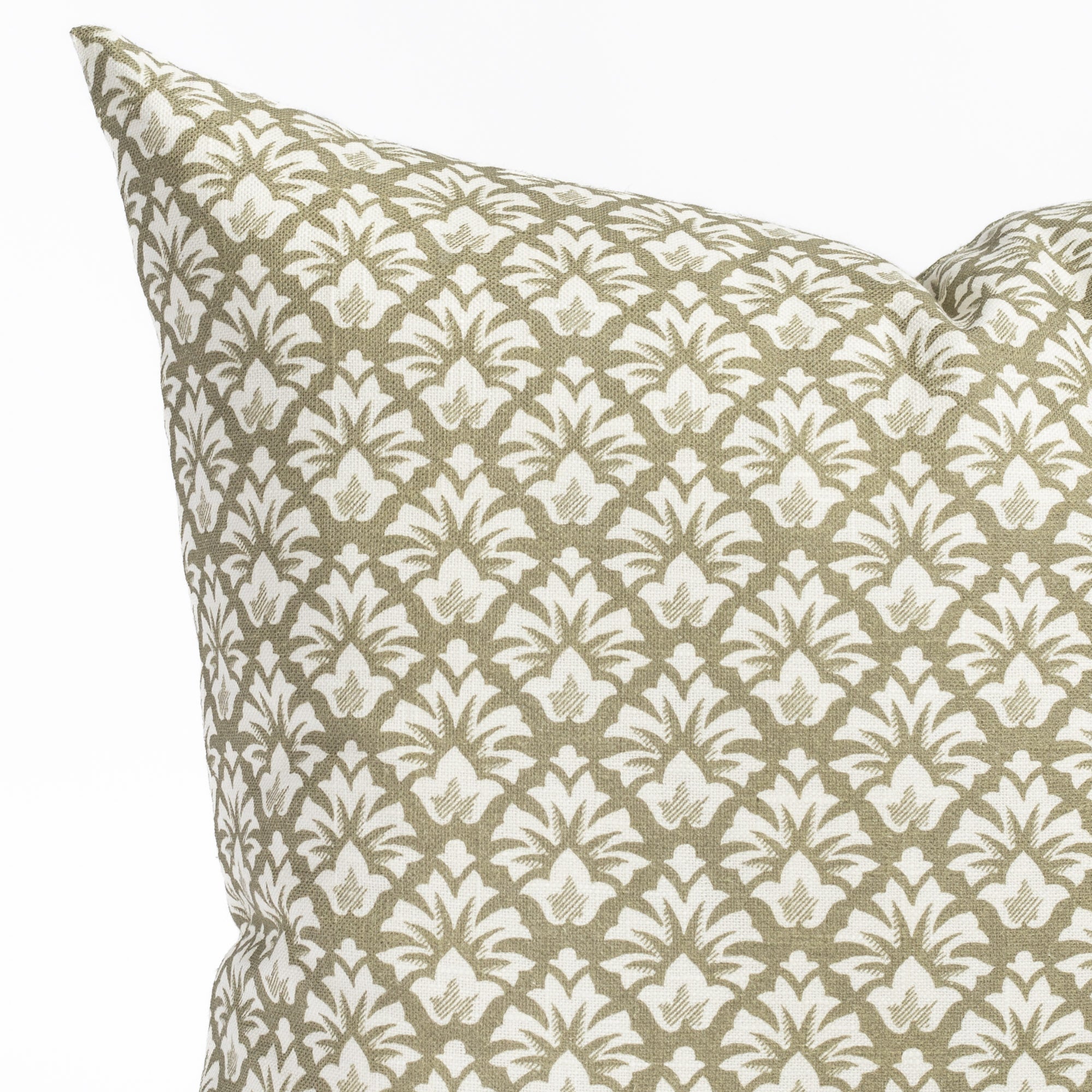 Premium 20x20 Moss Green Decorative Throw Pillow - Soft & Stylish for Sofa, Bed, or Living Room Decor
