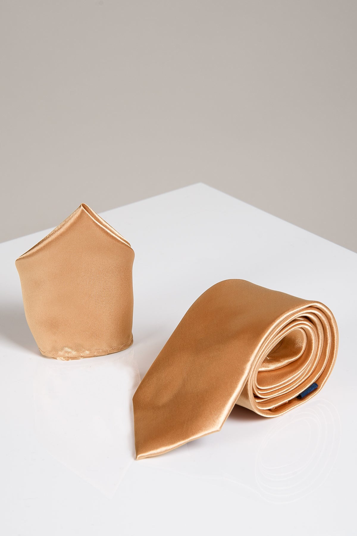 STANLEY Men's Satin Tie and Pocket Square Set in Gold - Premium Formal Accessories for Weddings, Business Meetings & Special Occasions
