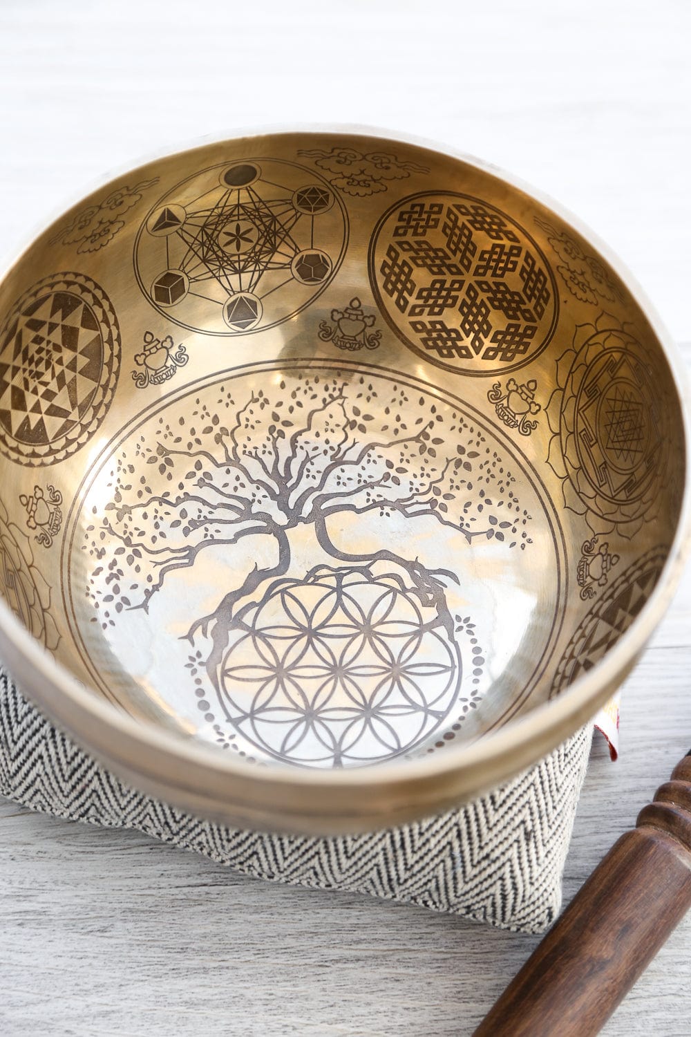 Green Tara Sacred Geometry & Yoga Chakra Singing Bowl Set for Meditation, Healing & Spiritual Practice | Perfect for Yoga Studios, Home Meditation & Energy Balancing