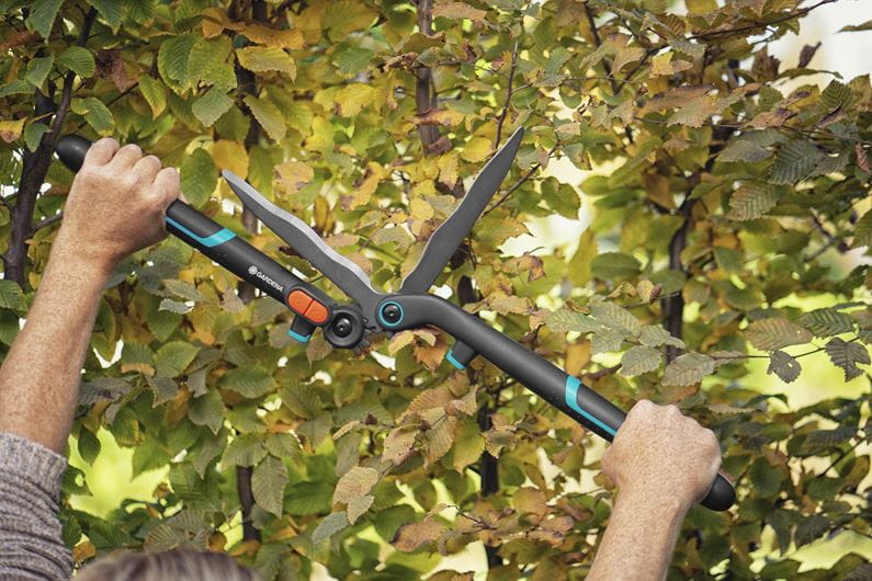 Gardena 2-in-1 EnergyCut Hedge Clippers 12303 - 20 Inch Professional Garden Shears for Trimming Hedges & Shrubs | Perfect for Landscaping, Yard Maintenance & Outdoor Gardening
