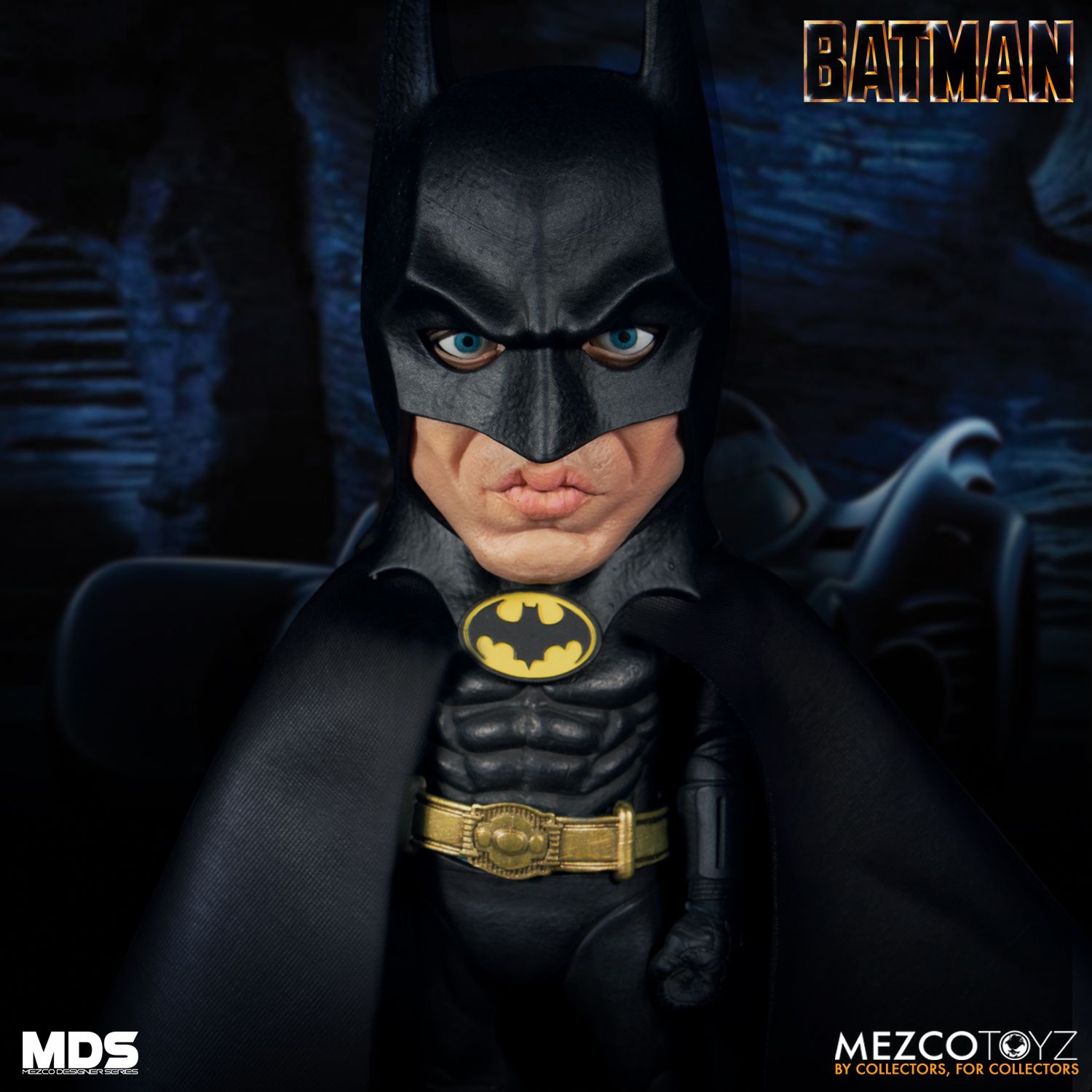 Mezco Toyz Designer Series Deluxe Batman (1989) 6