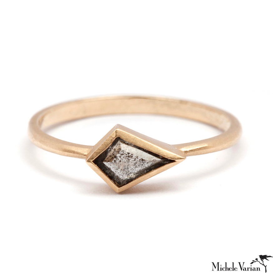 Elegant Grey Kite-Shaped Diamond Dainty Gold Ring for Women - Perfect for Engagement, Anniversary Gifts & Everyday Luxury Jewelry