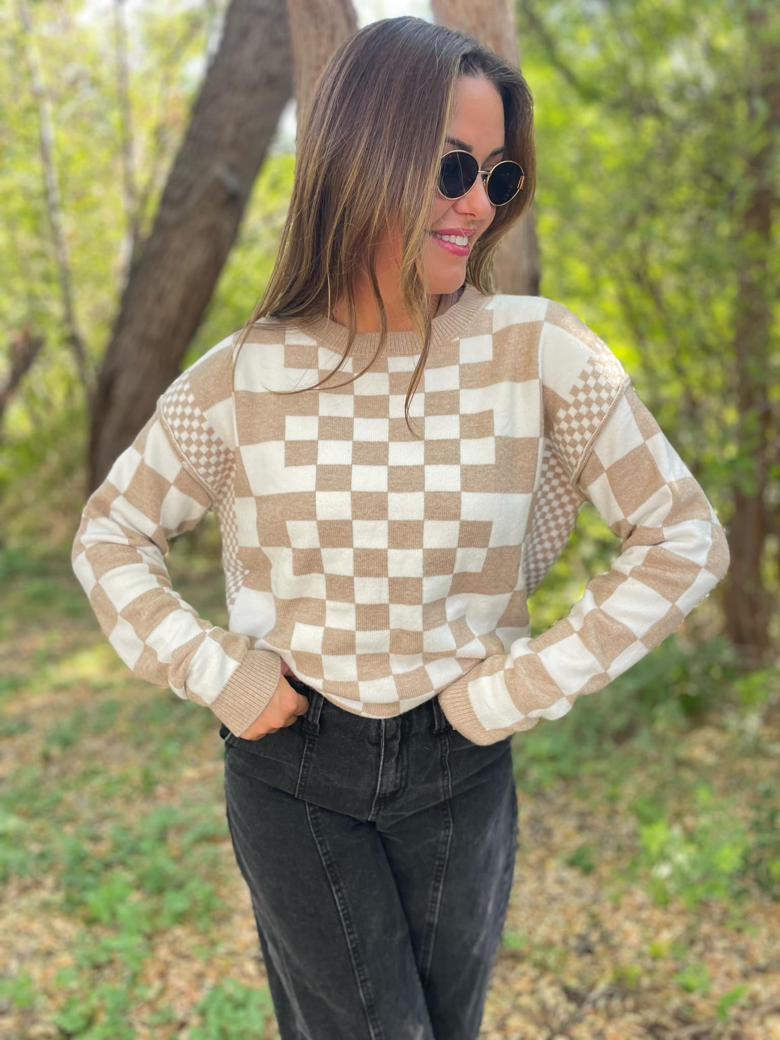 PREORDER: Stylish Checkered Sweater for Women & Men - 4 Color Options - Cozy Knit Pullover for Fall & Winter Fashion - Perfect for Casual Outfits, Office Wear & Holiday Gatherings