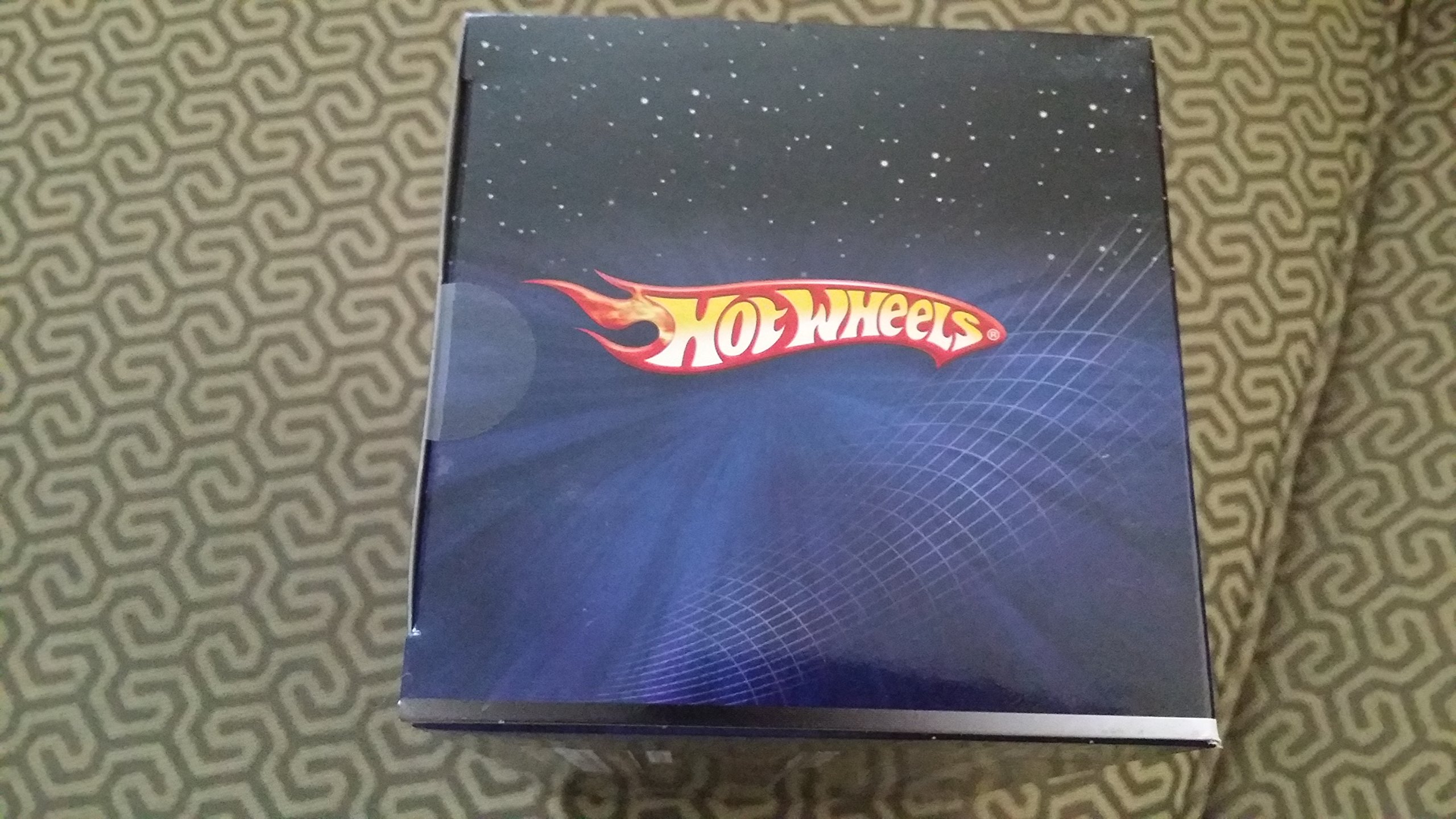 Hot Wheels STAR TREK USS ENTERPRISE NX-01 Die-Cast Model - Collectible Spaceship Toy for Fans & Display - Perfect for Sci-Fi Collections & Star Trek Memorabilia