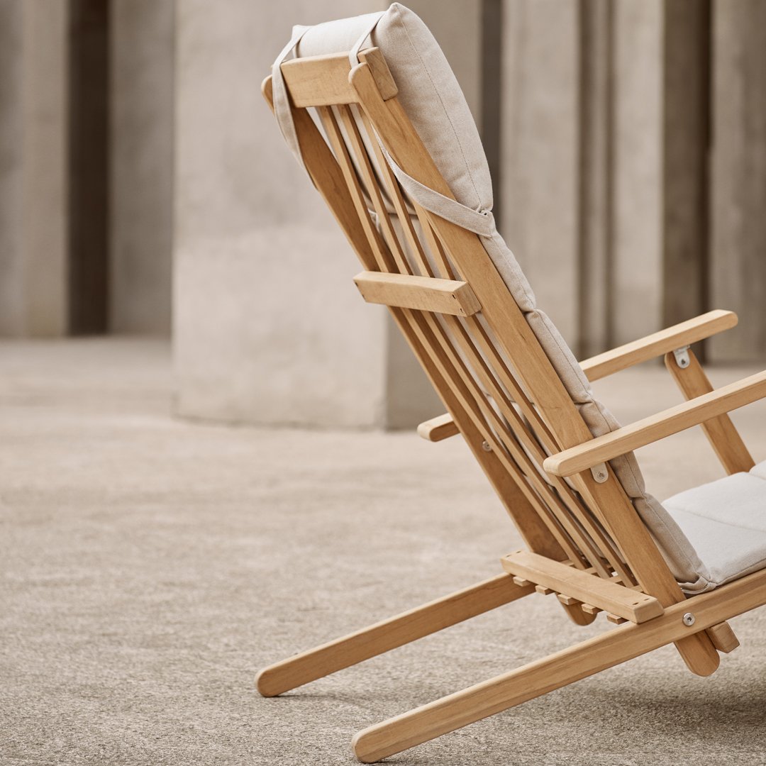 Premium Outdoor Deck Chair BM5568 - Durable Patio Lounge Chair for Backyard, Poolside & Beach Relaxation - Weather-Resistant & Comfortable