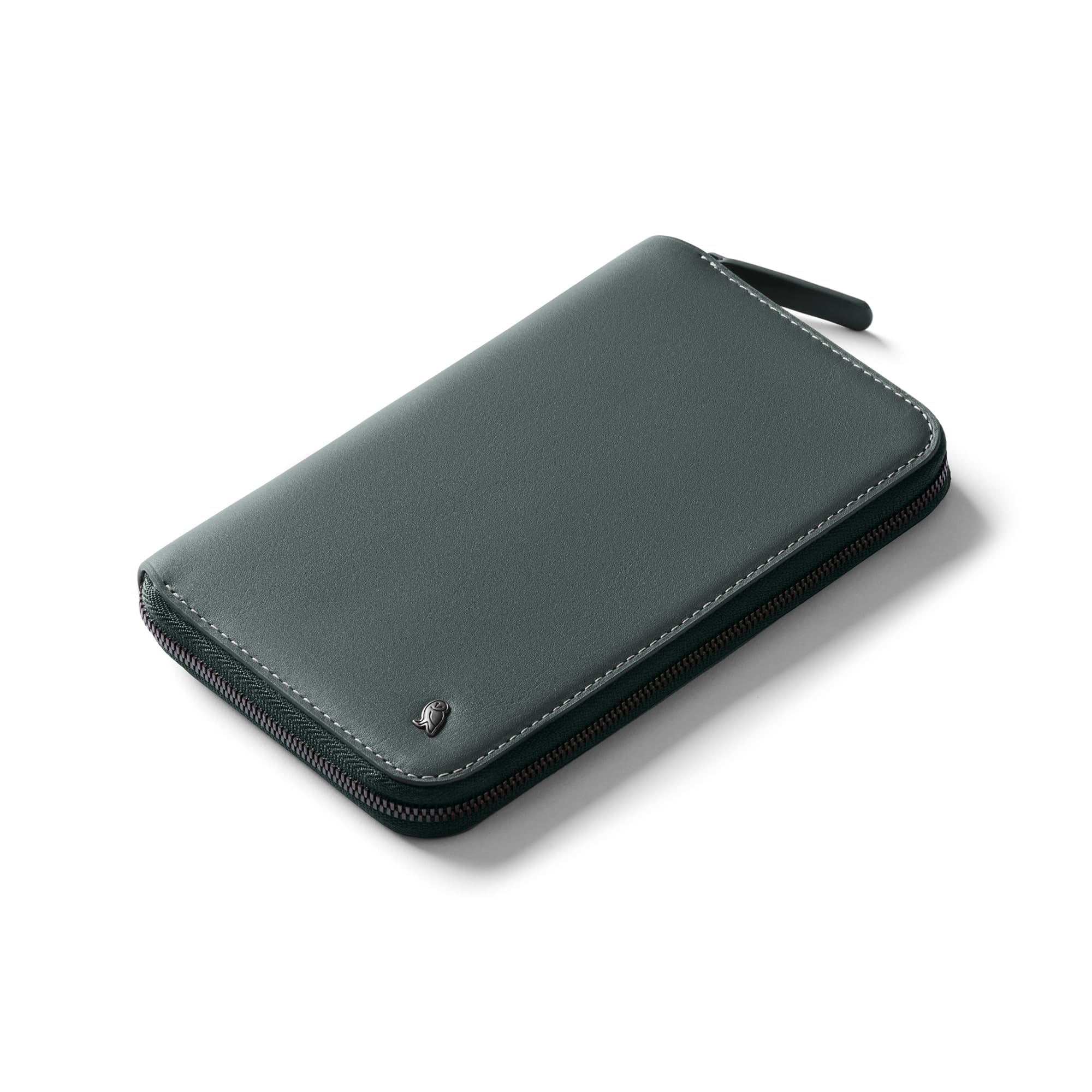 Bellroy Travel Folio – Premium Leather Passport Holder & Document Organizer (Second Edition, Everglade) – Perfect for Business Trips & International Travel