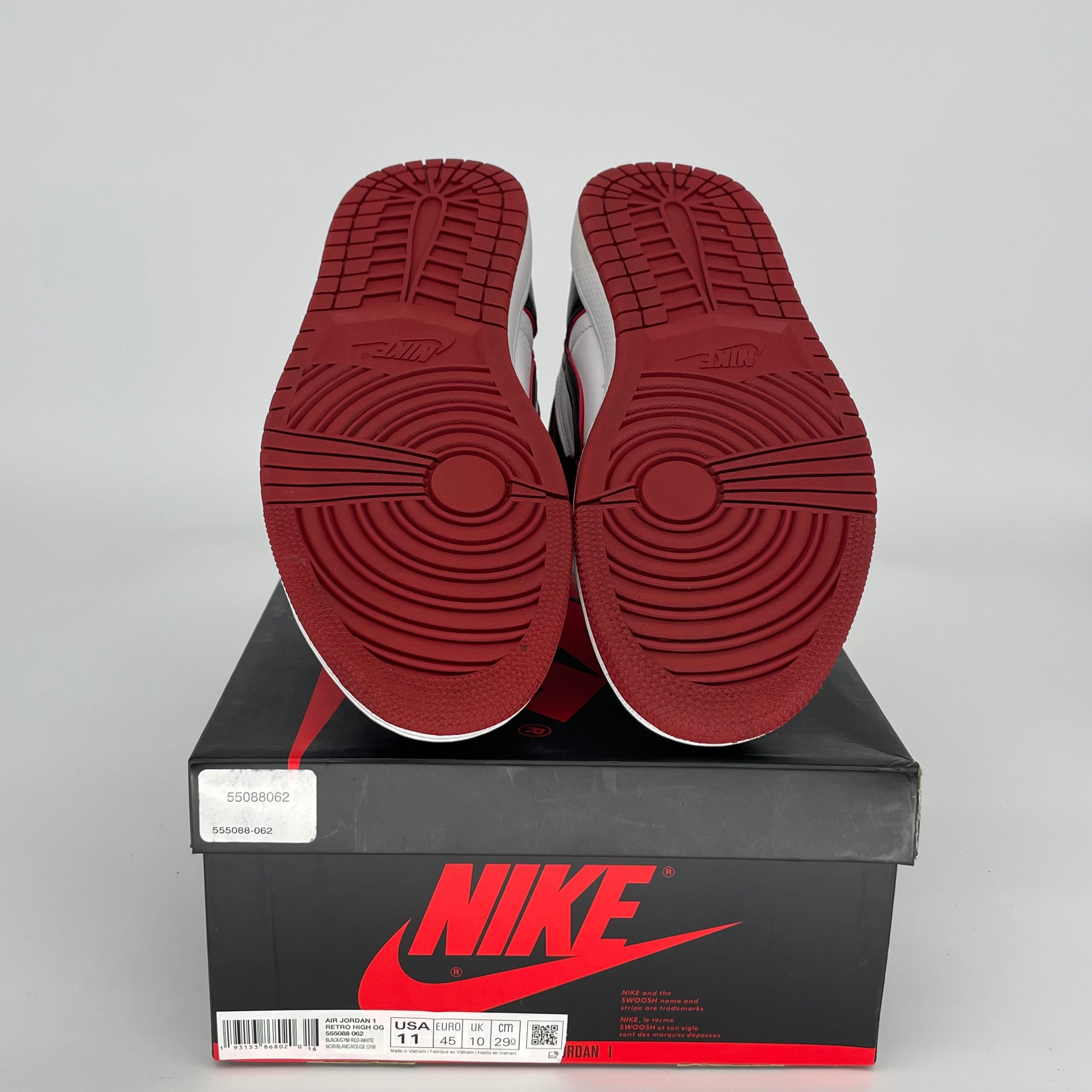 AIR JORDAN 1 BLOODLINE Men's Basketball Shoes Size 11 - 555088-062 | Retro High OG Sneakers for Streetwear & Casual Outfits