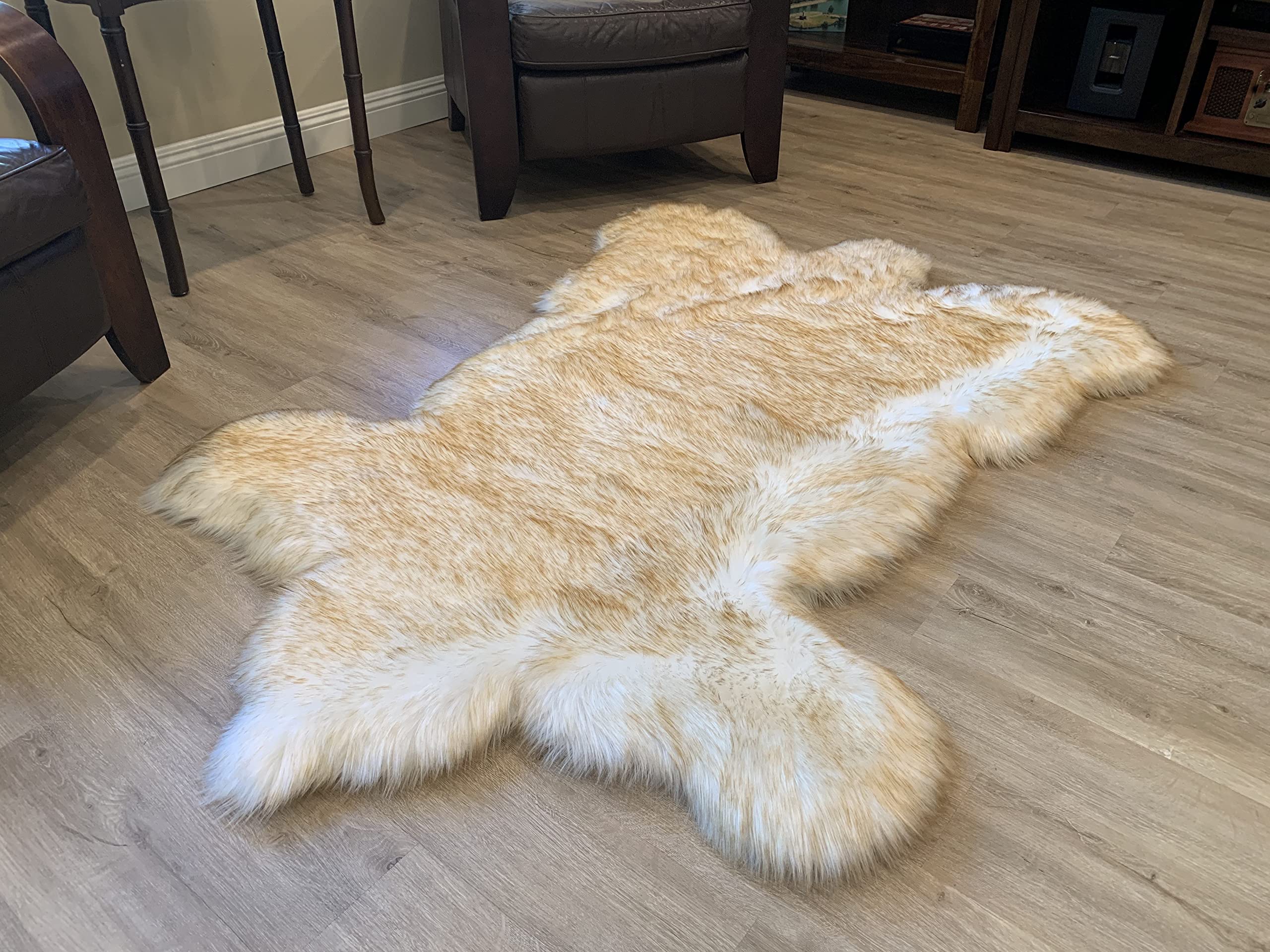 LAMBZY Faux Sheepskin Rug 4'x6' - Super Soft Hypoallergenic Shaggy Bear Fur Blanket for Living Room, Nursery, Bedroom & Sofa - Cozy Home Decor (White with Brown Tips) - Perfect for Kids Play Area, Reading Nook & Pet Bed
