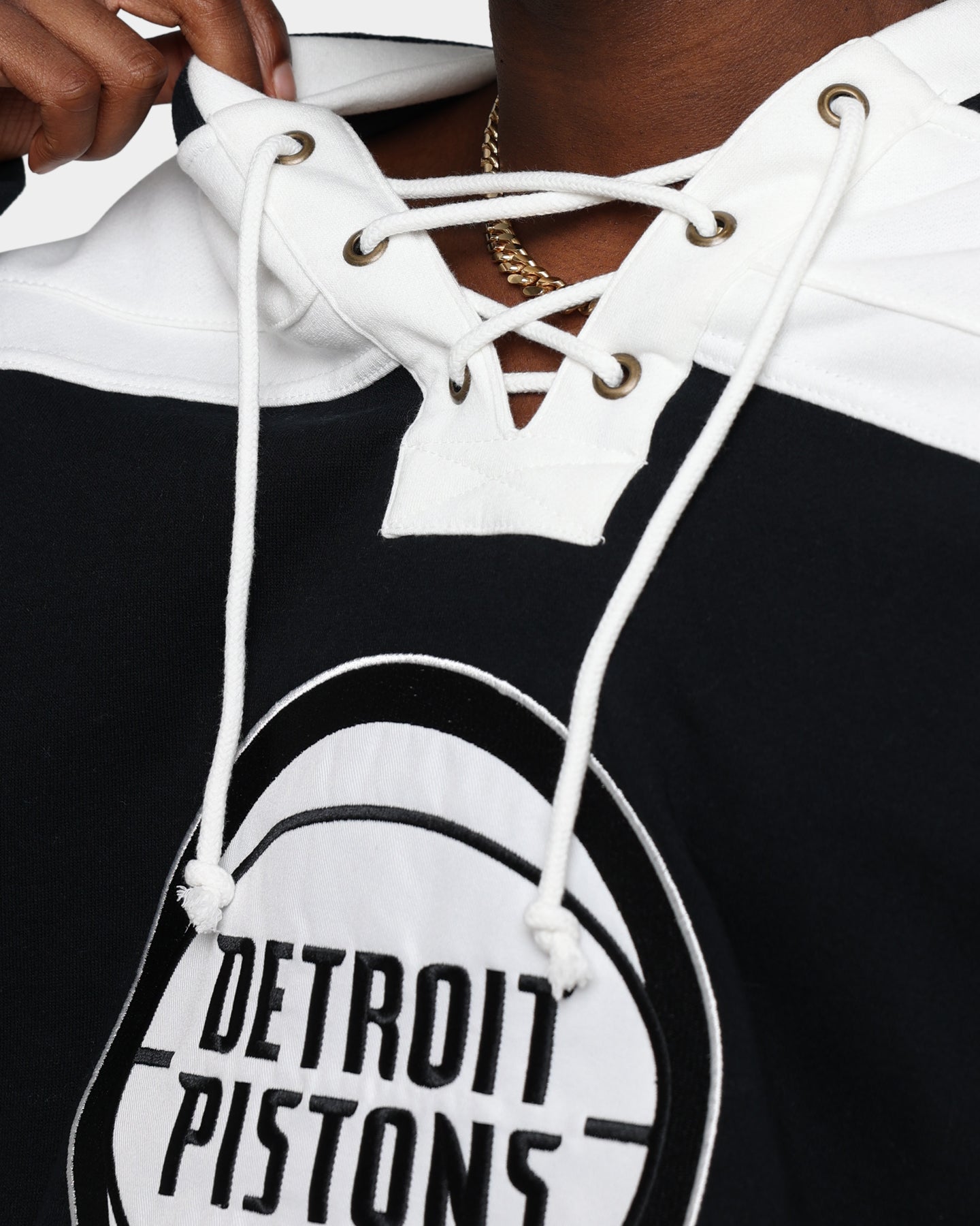 47 Brand Detroit Pistons Superior Lacer Hoodie - NBA Basketball Fan Apparel - Jet Black - Cozy Pullover for Game Day & Casual Wear