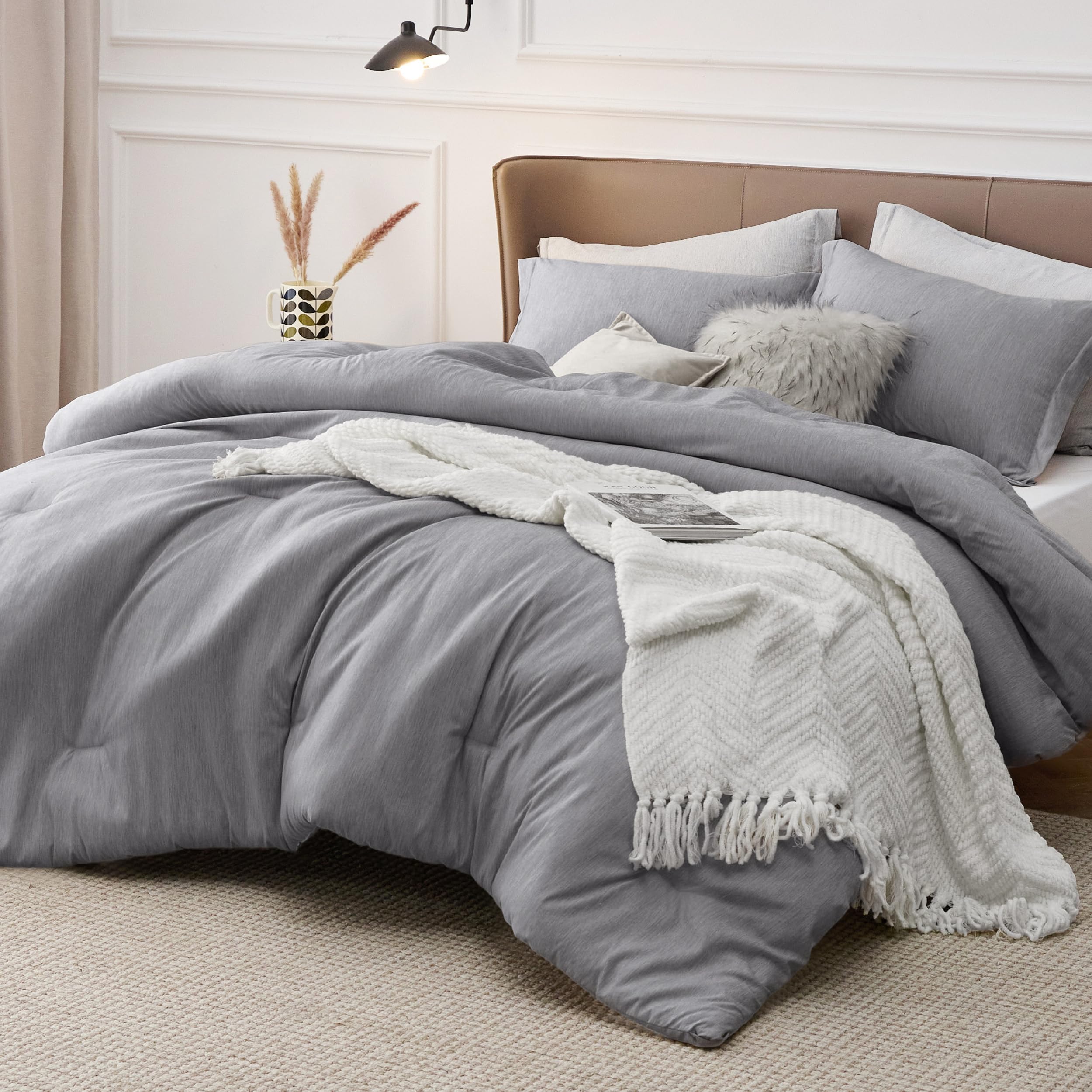 Bedsure Queen Comforter Set - Dark Grey All-Season Soft Comforter (90