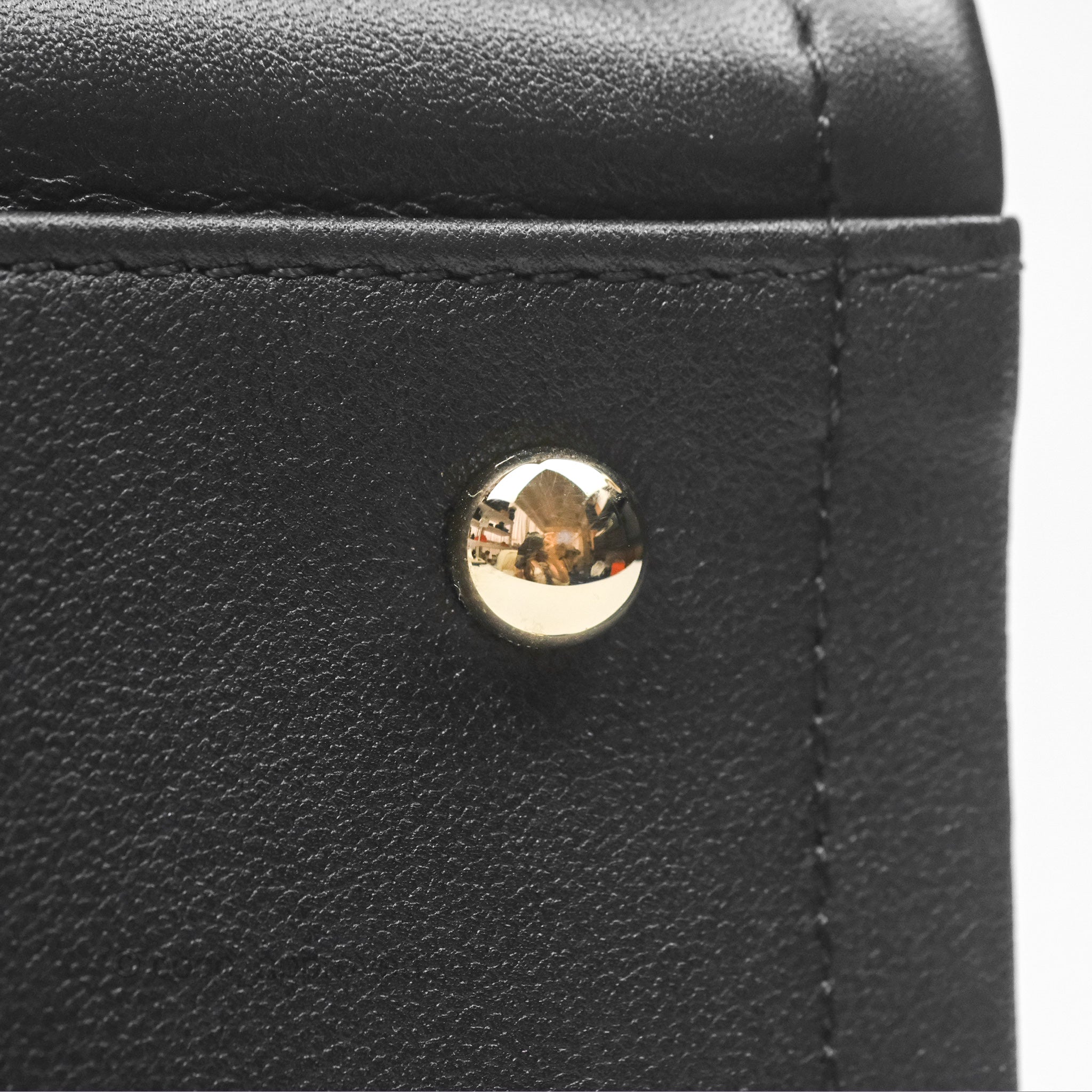 Chanel CC Zipped Shopping Tote Bag in Calfskin Leather with Gold Hardware - Luxury Handbag for Women, Perfect for Work, Travel & Everyday Use