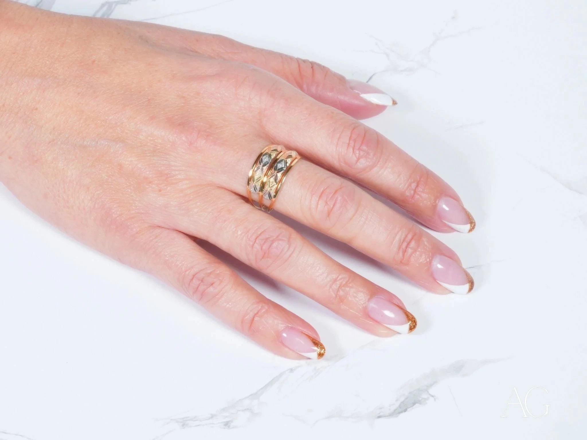18K Tri-Tone Gold Ring for Women - Elegant Stackable Band in Yellow, White & Rose Gold - Perfect for Wedding, Anniversary & Everyday Wear