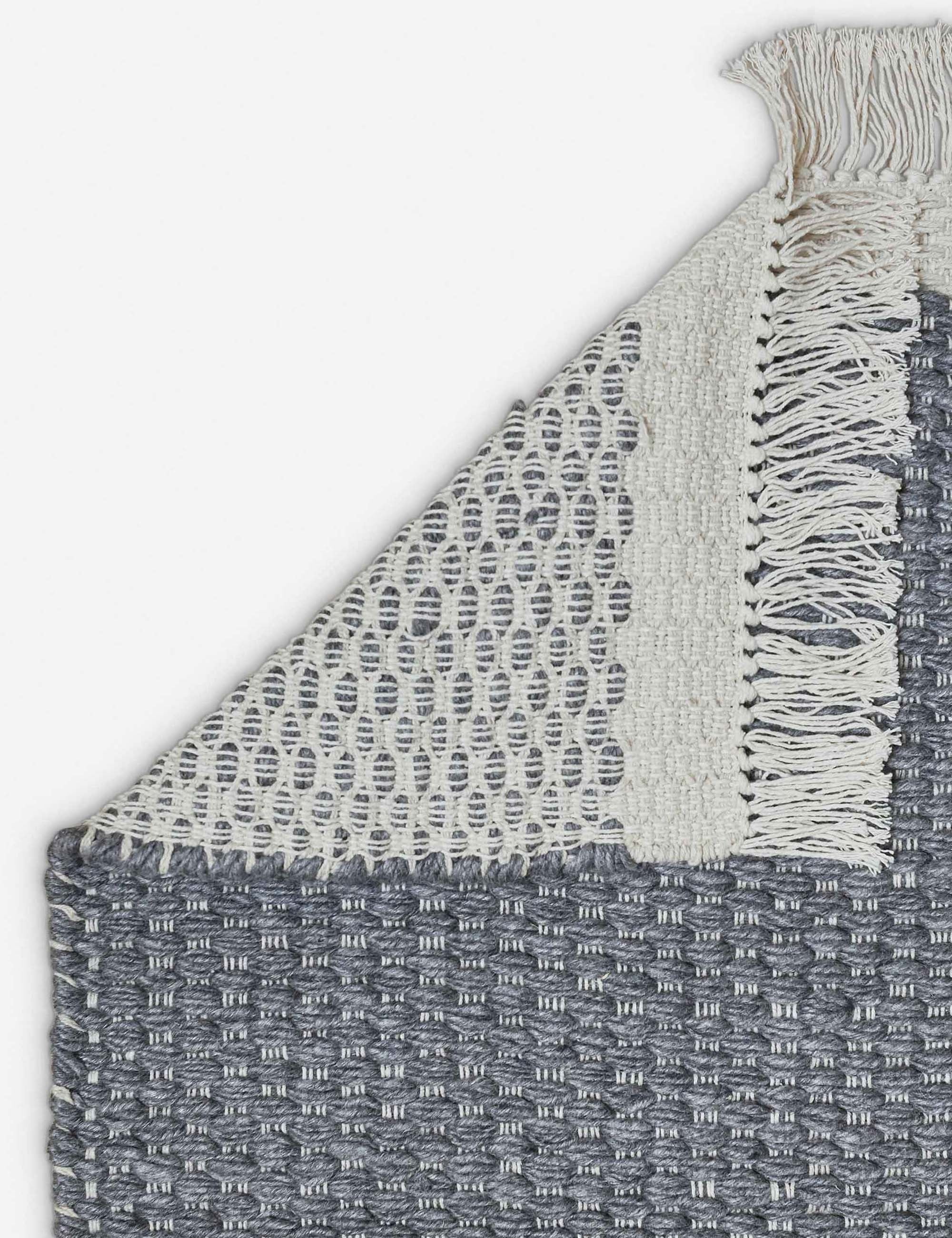 Bella Rug - Soft and Stylish Area Rug for Living Room, Bedroom, and Home Decor | Perfect for Cozy Spaces and Modern Interiors