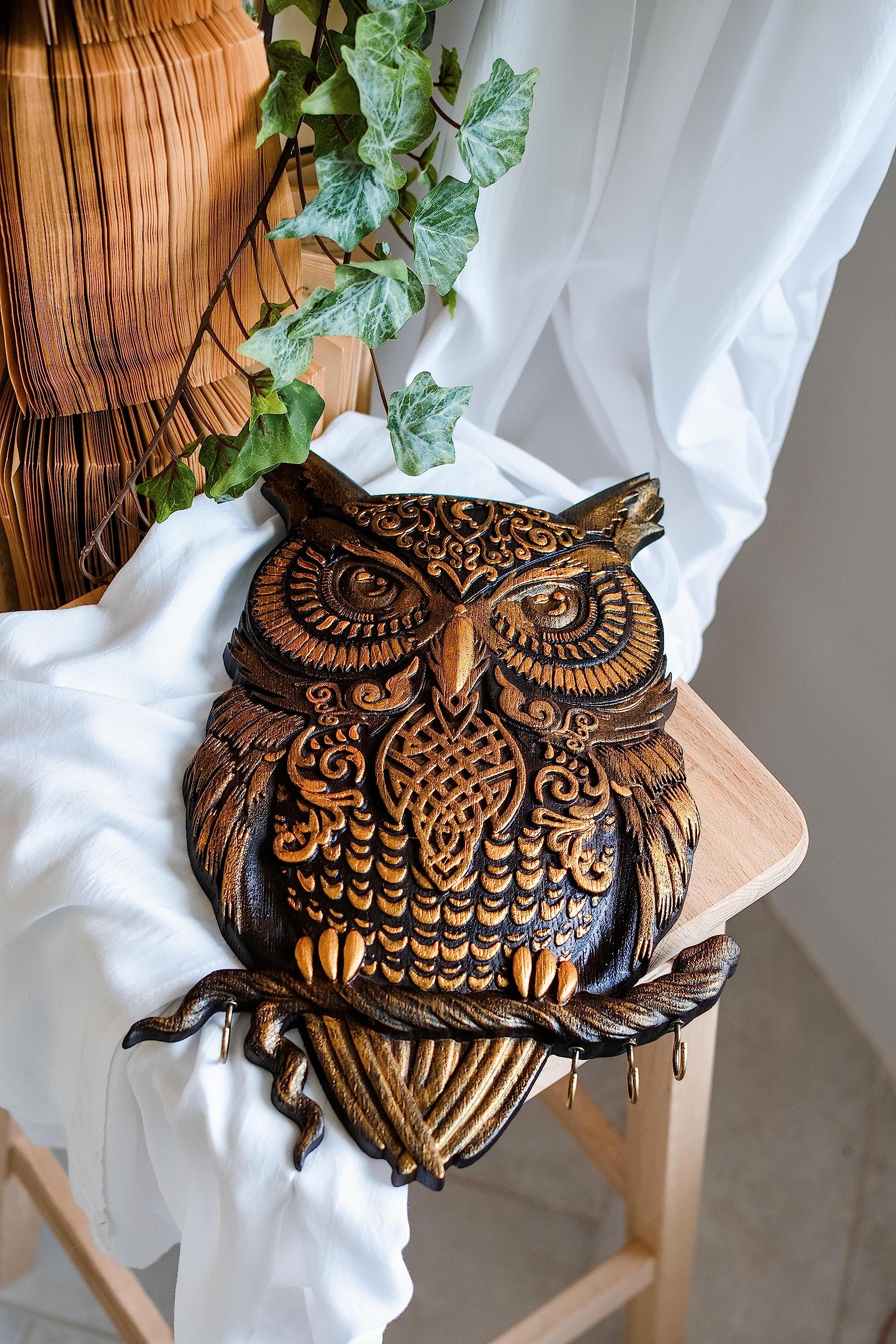 Wooden Carved Owl Key Holder Wall Hook - Unique Home Decor & Wall Art for Keys, Hats, and Coats | Perfect Housewarming Gift for Kitchen, Entryway, or Bedroom