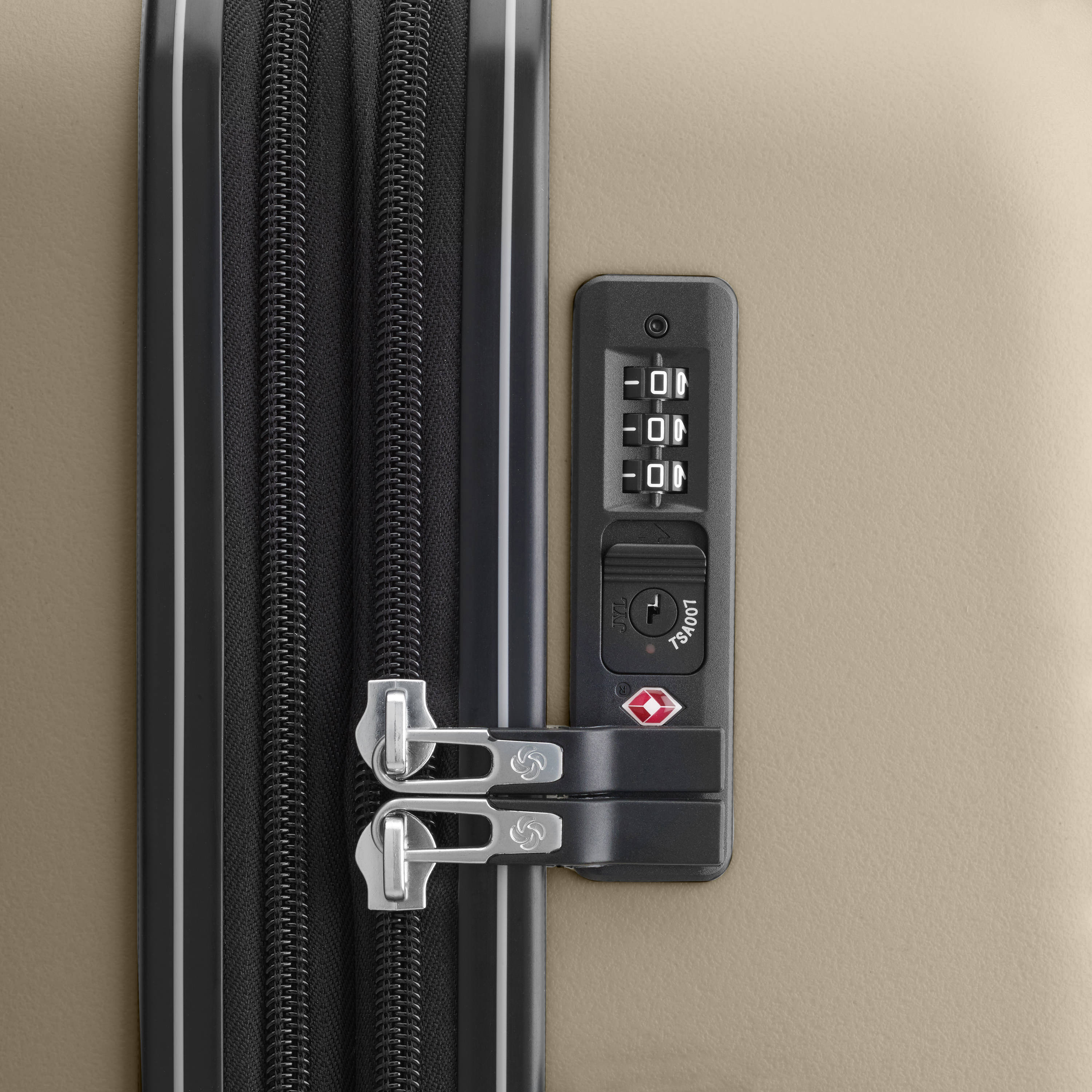 Samsonite Sirocco Expandable Spinner Luggage 24