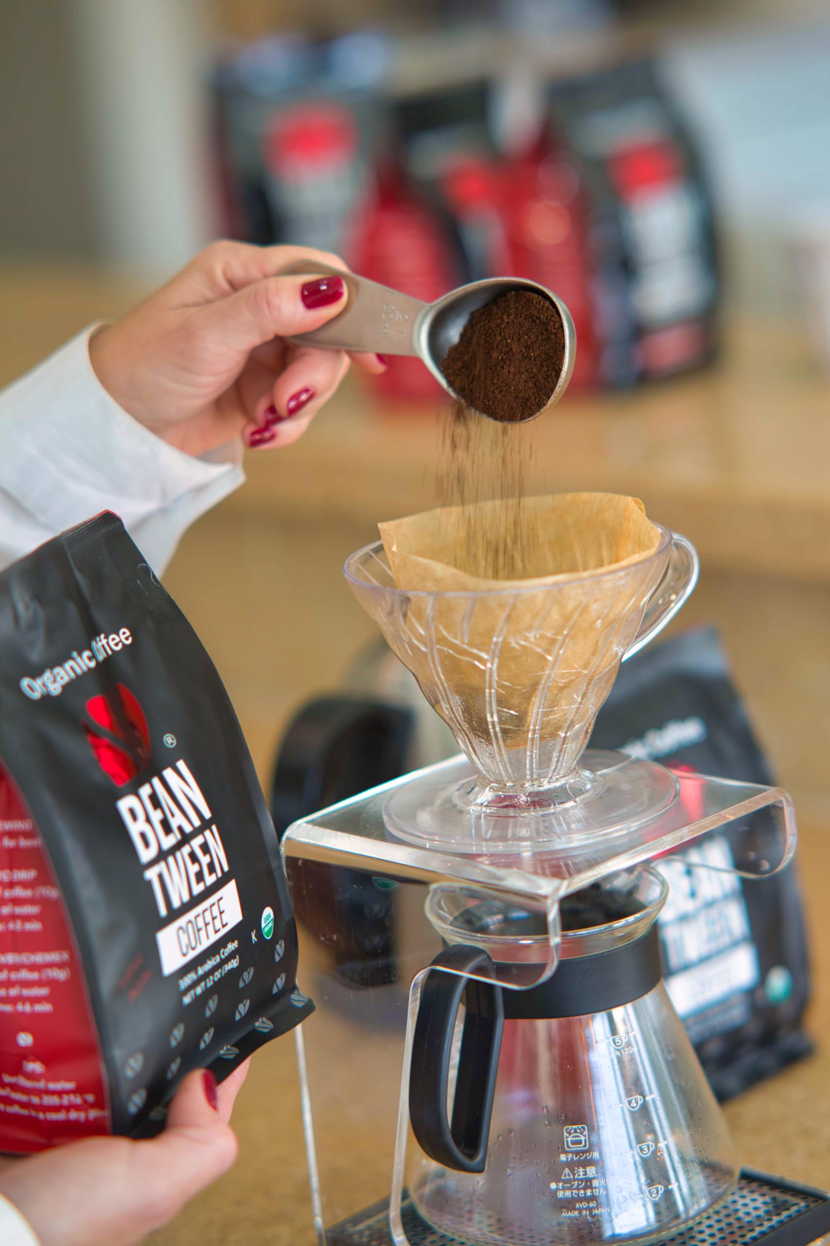 Premium Organic Medium Roast Whole Bean Coffee - 5 lb Bag of 100% Arabica, Low Acid, Mold-Free, Certified Organic & Kosher | Single Origin, Woman-Owned | Perfect for Home Brewing, Office Use & Gifts