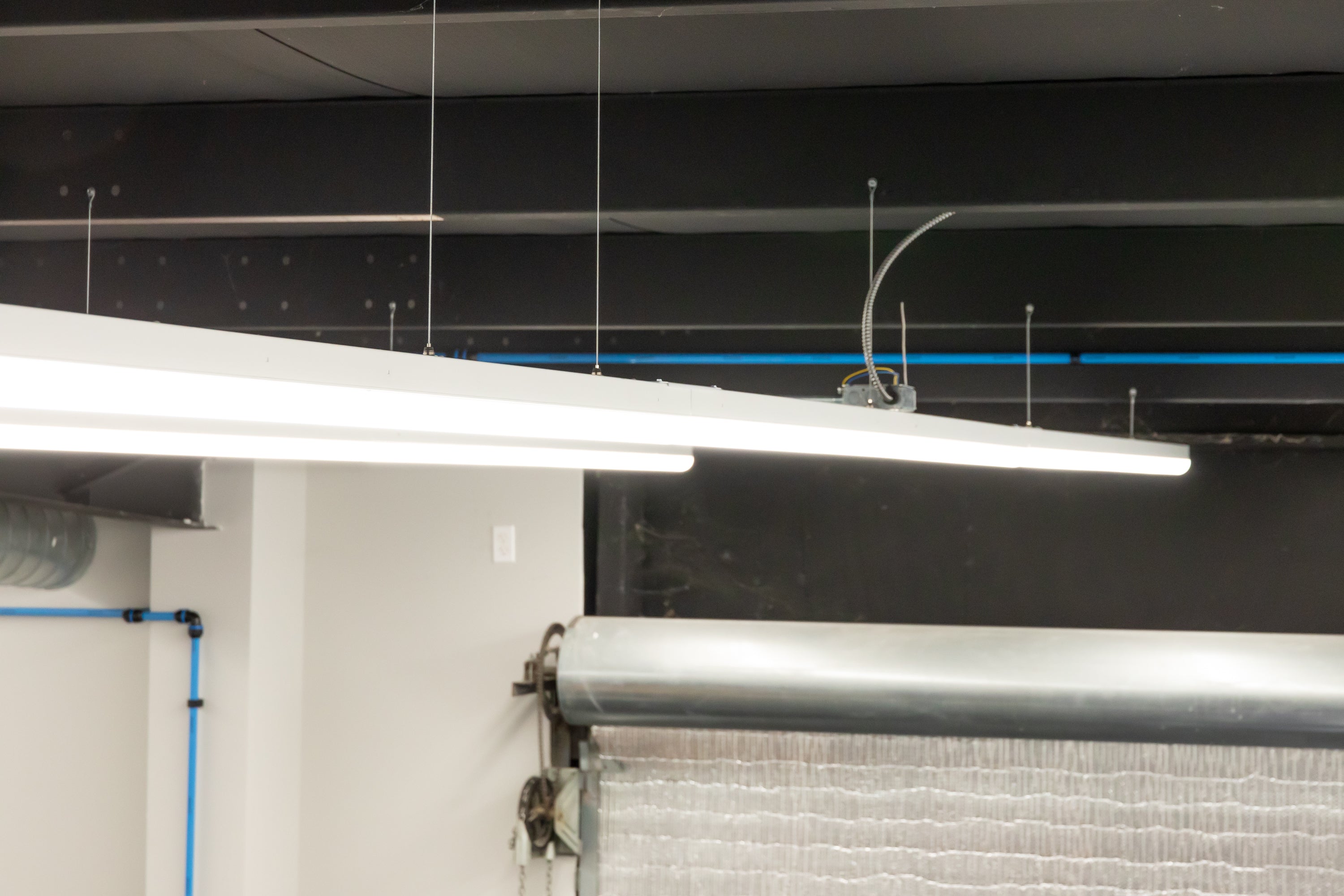 Cree Lighting LS Series LED Linear Light Fixtures - Energy Efficient Commercial & Office Lighting for Indoor Spaces