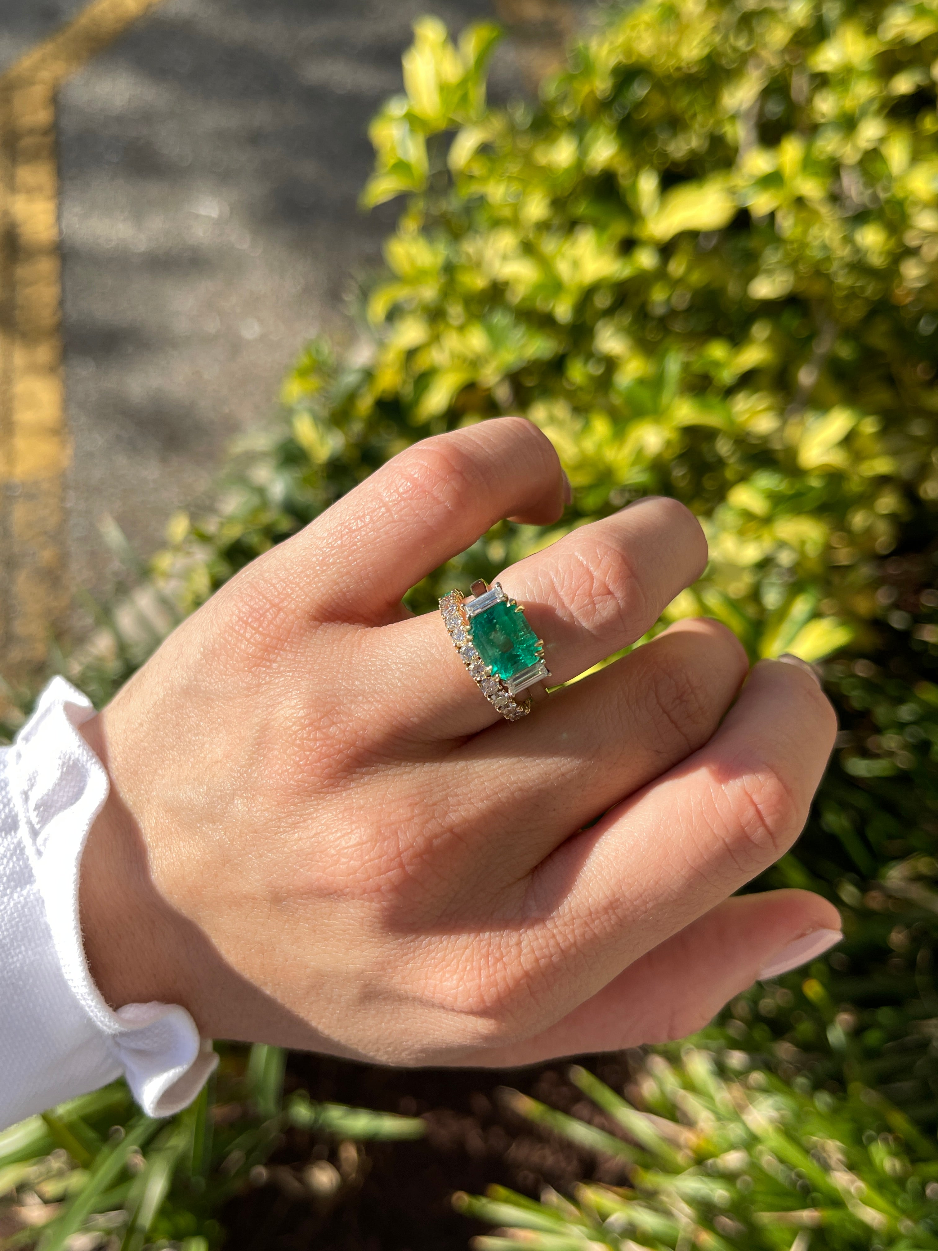 14K Gold Half Round Emerald & Diamond Eternity Band Ring - Size 7 | Wedding, Anniversary, Engagement Jewelry Gift for Women