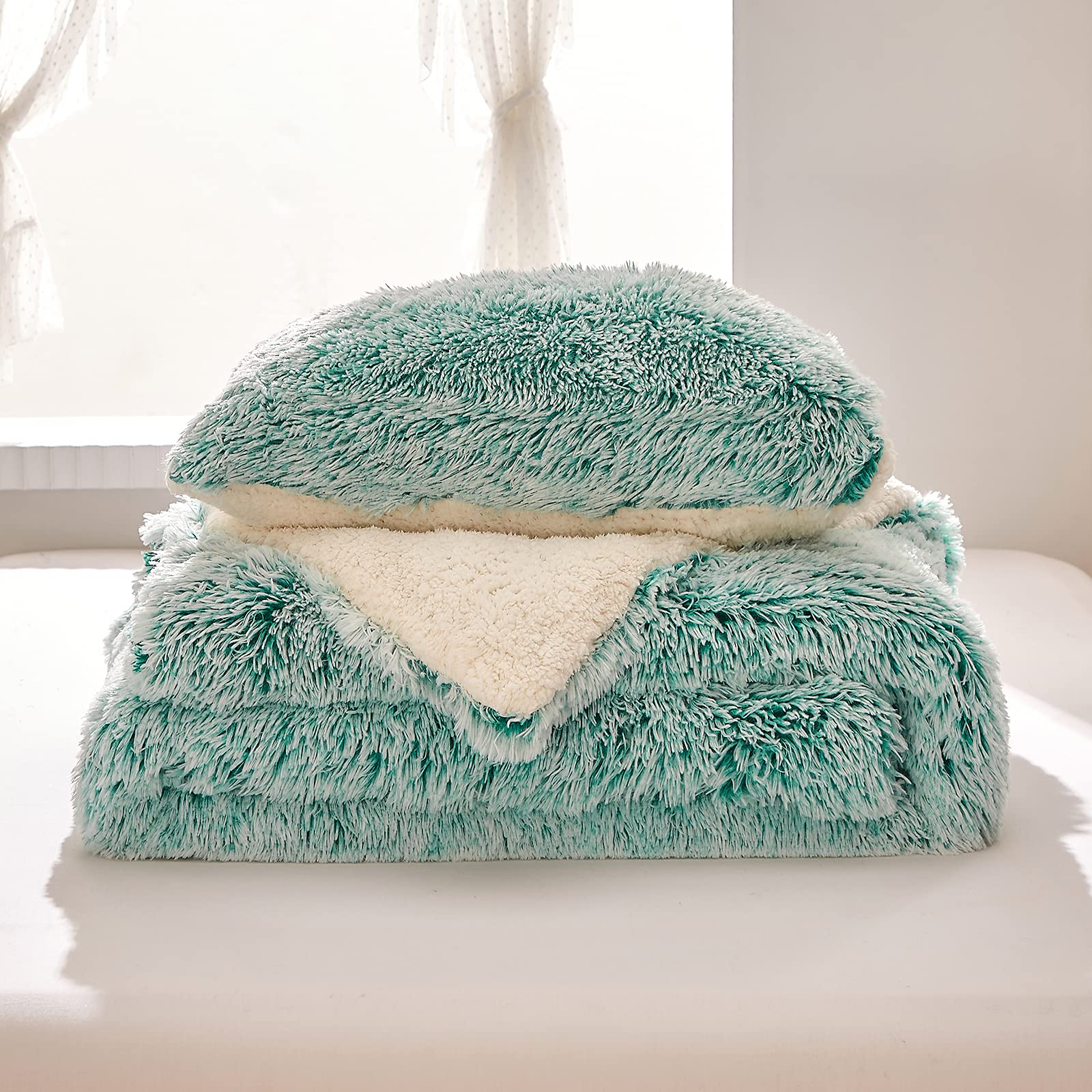Luxury Faux Fur Shaggy Fluffy Comforter Set - Twin Size Mixed Aqua & White, 3-Piece Plush Flannel Sherpa Backing Reversible Soft Microfiber Bedding - Super Warm Winter Comforter for Cozy Bedroom Decor & Guest Room Essentials