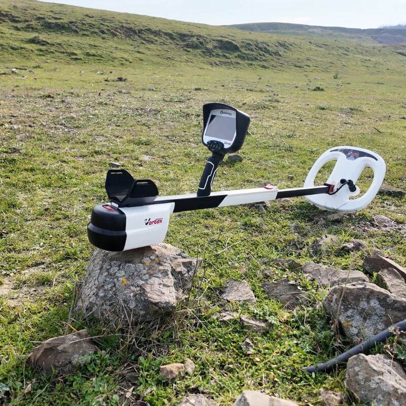 Vertex Quantum VX900 Professional Metal Detector for Treasure Hunting, Gold Prospecting & Beach Searching - High Accuracy & Waterproof Design