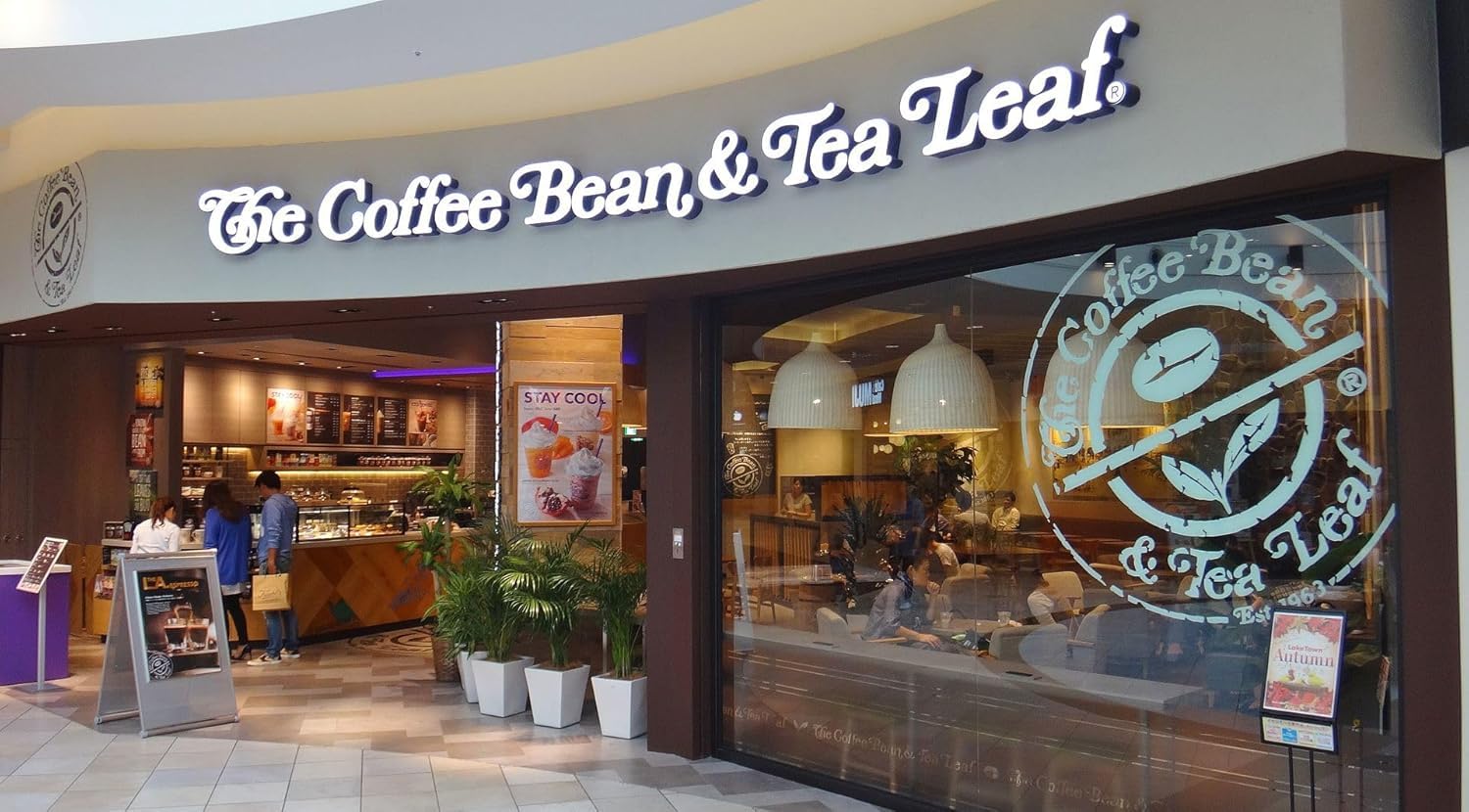 The Coffee Bean & Tea Leaf French Vanilla Coffee Creamer - 2 Pack for Coffee, Lattes, Smoothies, Baking & Desserts | Perfect for Home, Office & Cafe Use