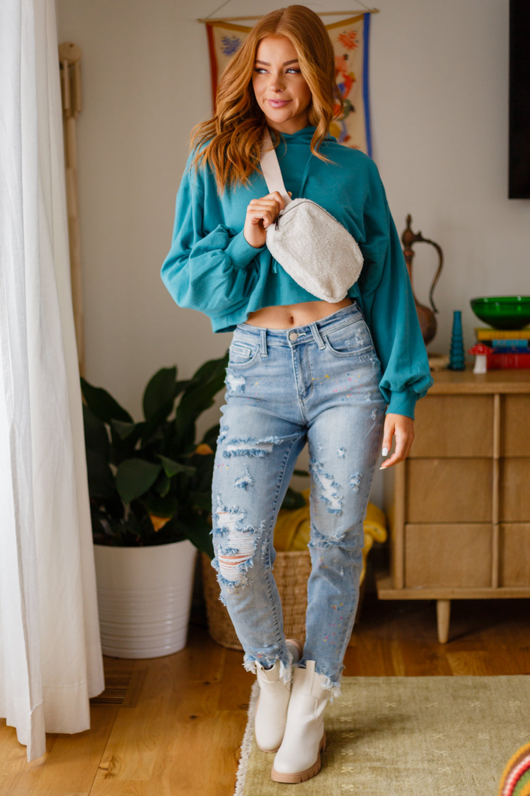 Stylish Hanging Out Hoodie for Men & Women - Cozy Pullover Sweatshirt for Casual Wear, Street Fashion, and Outdoor Activities