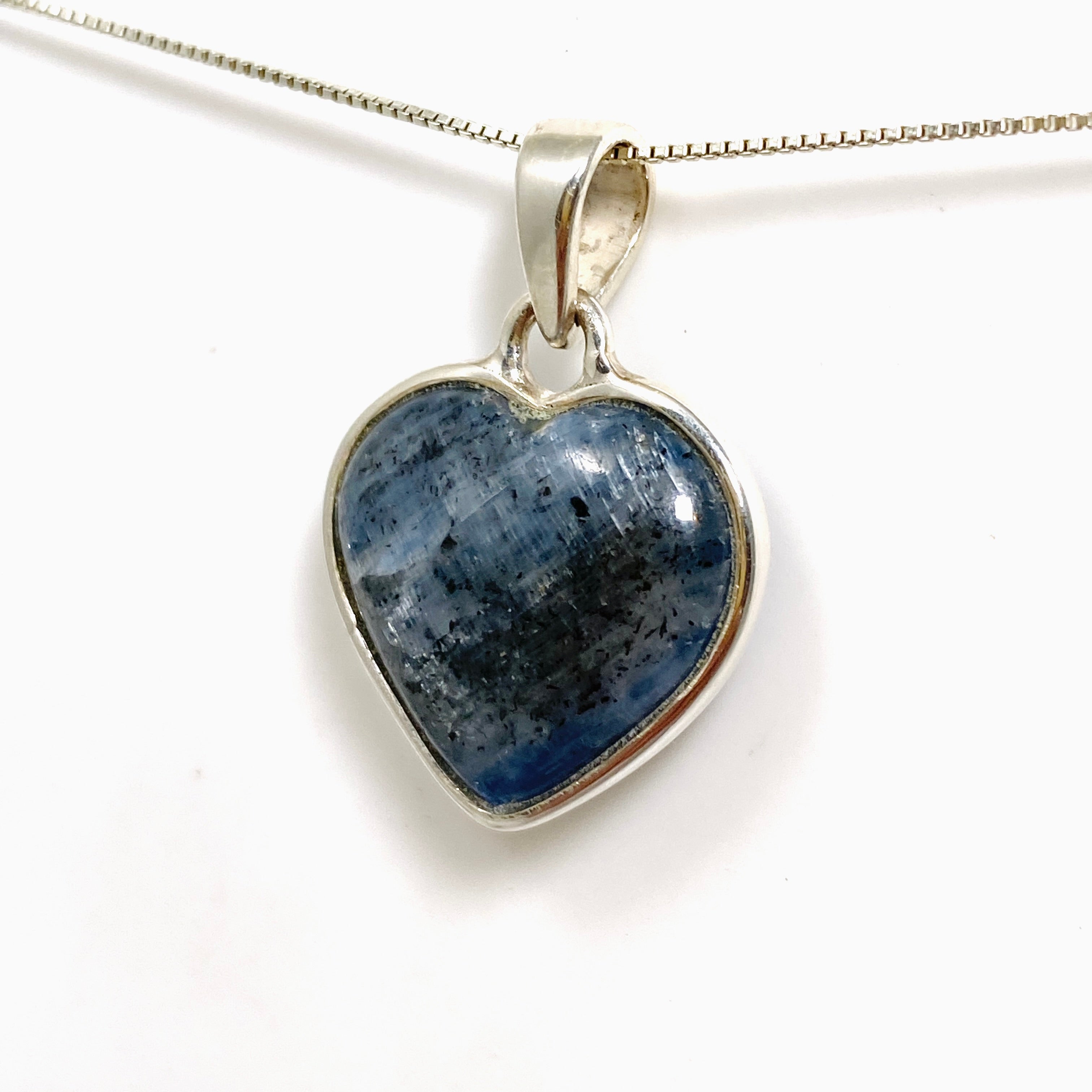 Natural Blue Kyanite Heart Cabochon Pendant Necklace - PPGJ982 - Healing Crystal Jewelry for Meditation & Spiritual Energy
