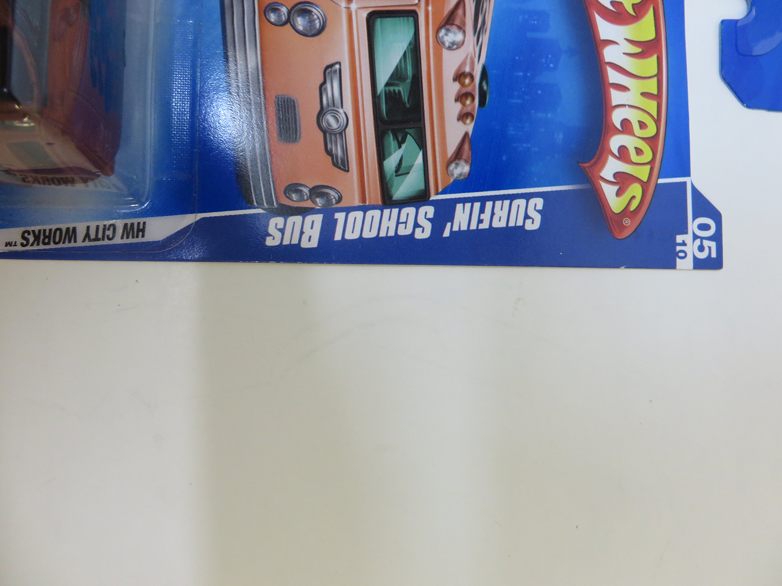 Hot Wheels 2009 Surfin' School Bus 05/10 Die-Cast Toy Car - Collectible Vehicle for Kids & Adults - Perfect for Play, Display & Gifts