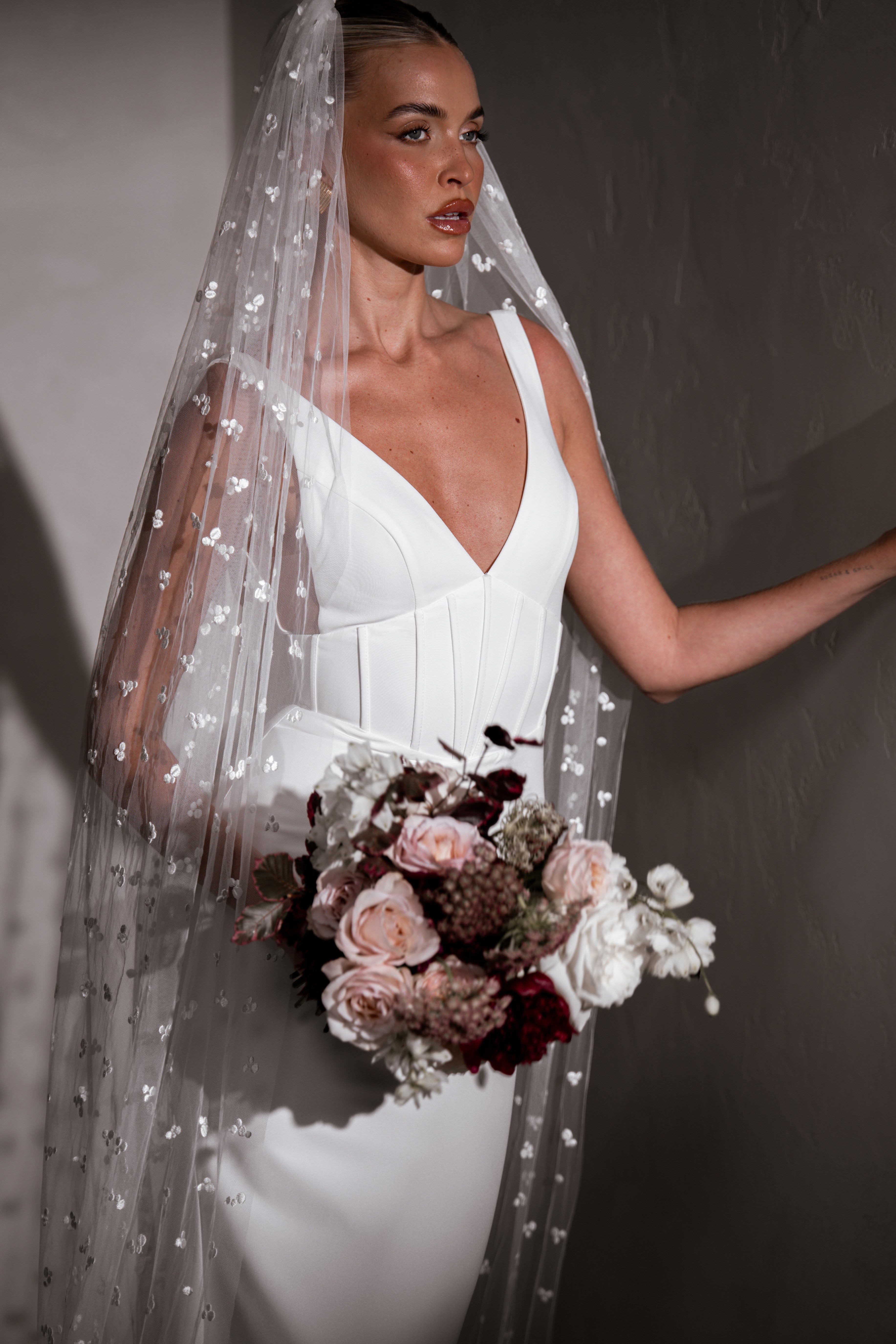 Rosy Veil - Elegant Bridal Accessory for Weddings, Prom & Special Occasions | Perfect for Photo Shoots & Romantic Events