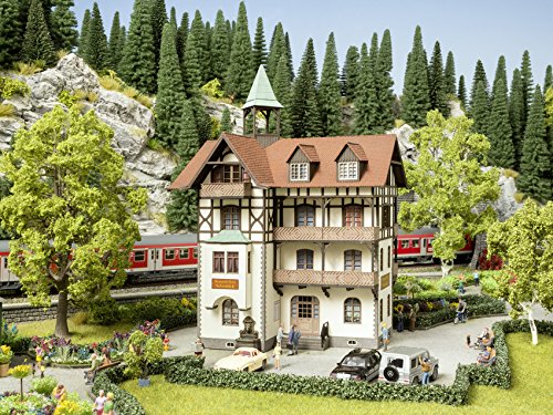 Noch 66407 Romantic Hotel Schonblick H0 Scale Model Building Kit - Perfect for Train Sets, Dioramas & Collectors