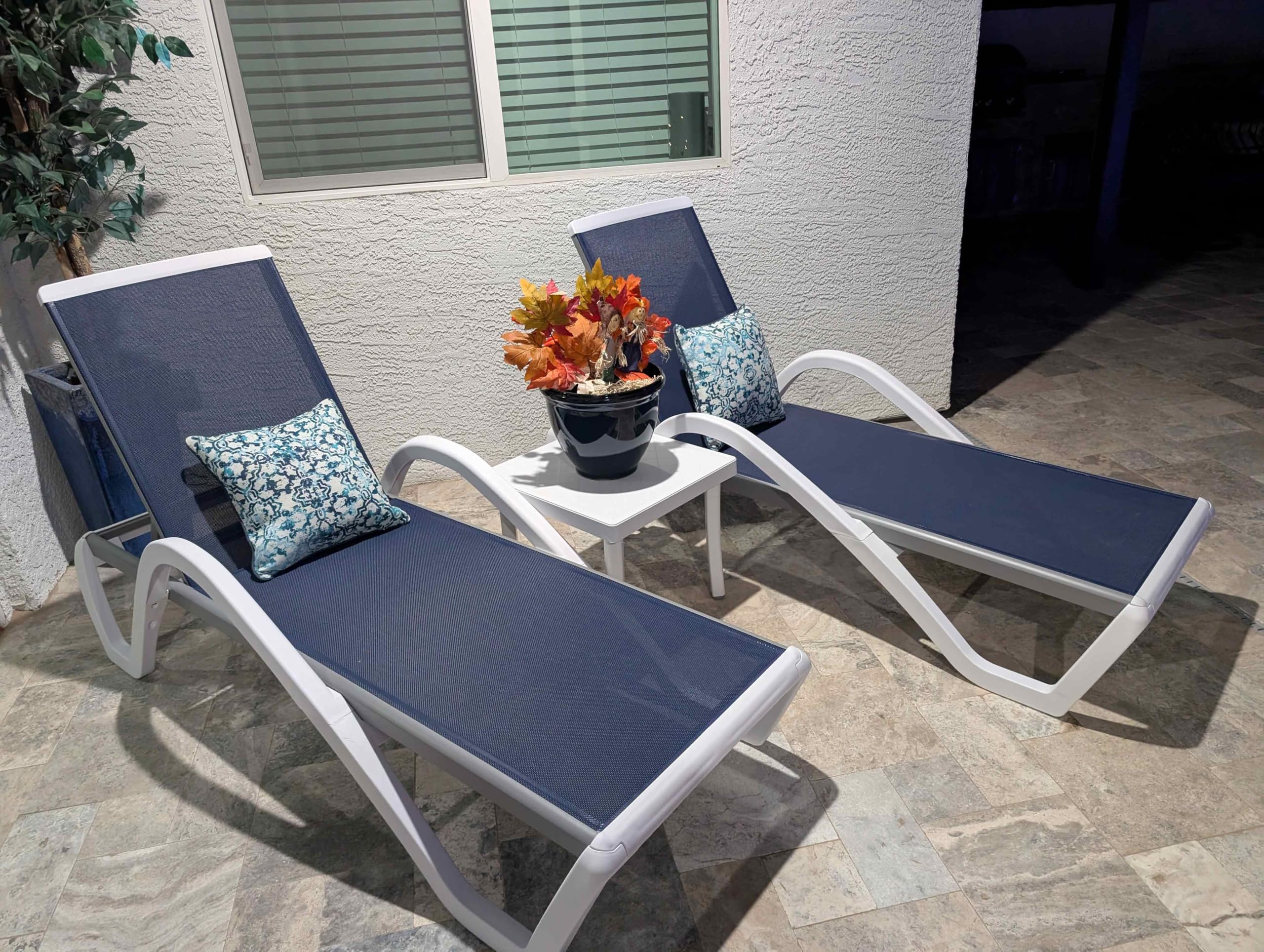 PURPLE LEAF 3-Piece Patio Chaise Lounge Chair Set - Aluminum & Plastic Stackable Sun Loungers with Armrests & Side Table - Navy Blue Outdoor Tanning Chairs for Pool, Beach, Deck & Backyard Relaxation